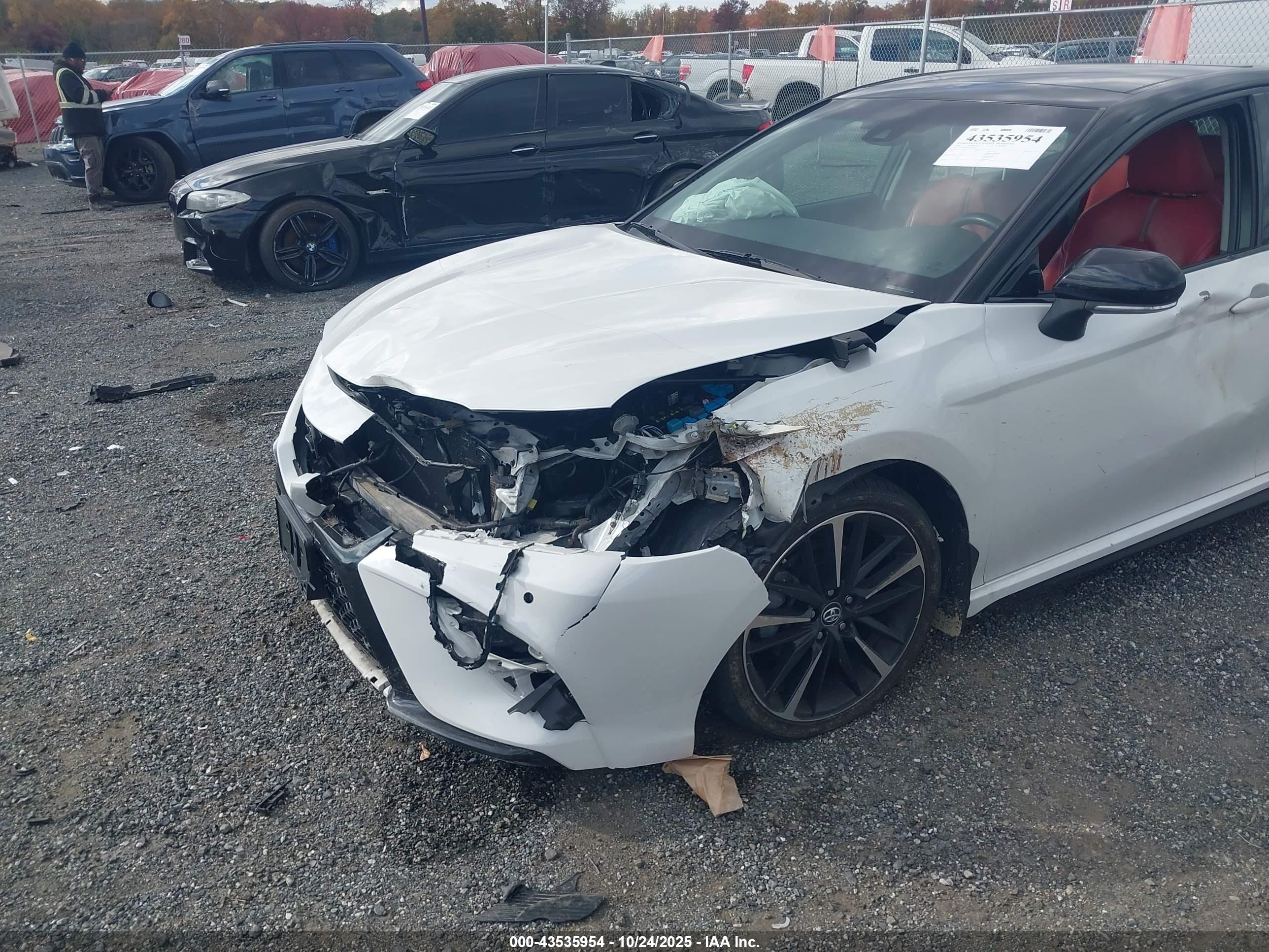 TOYOTA CAMRY image 6