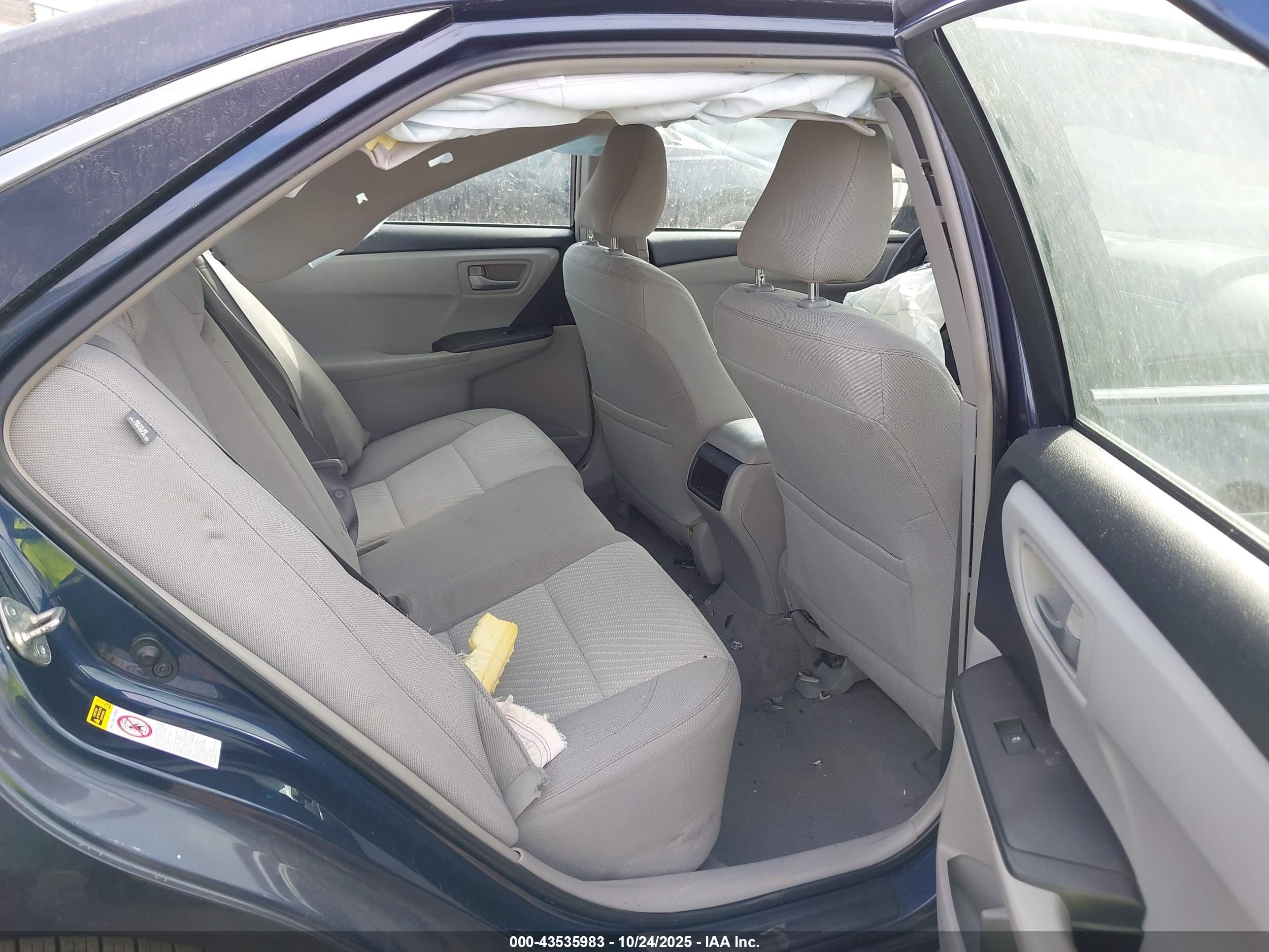 TOYOTA CAMRY image 8