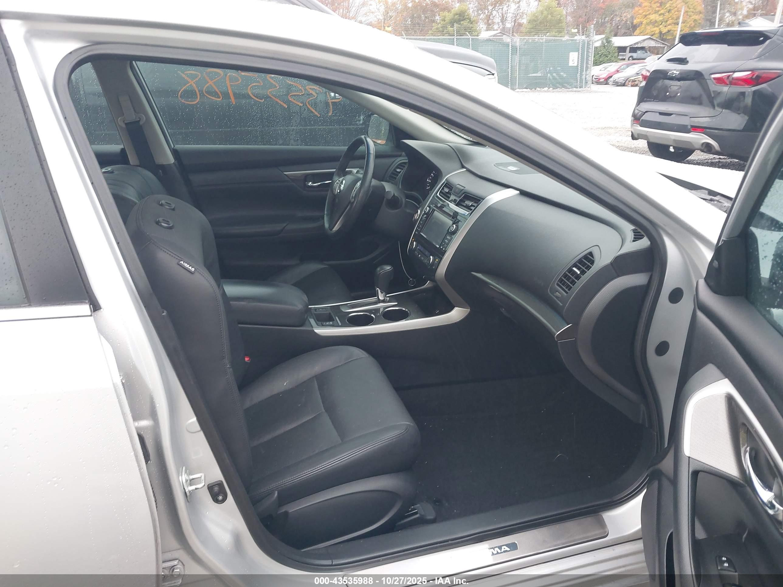 NISSAN ALTIMA image 5