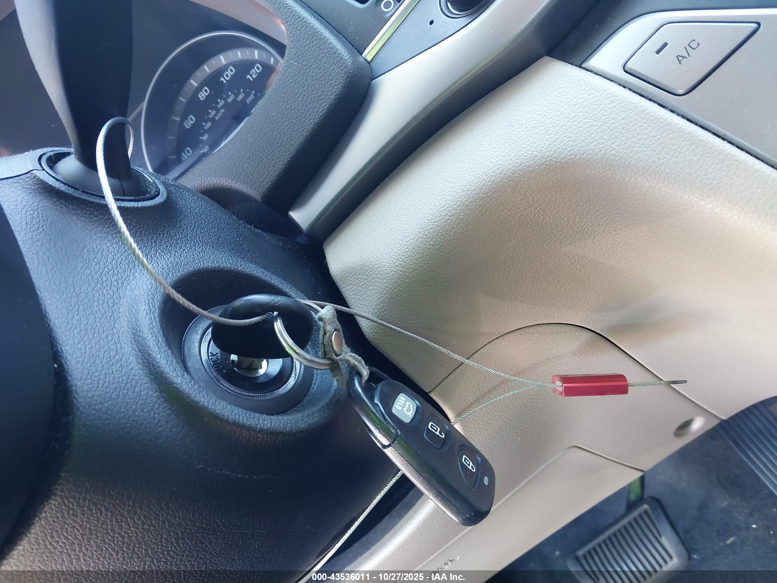 HYUNDAI ELANTRA image 11