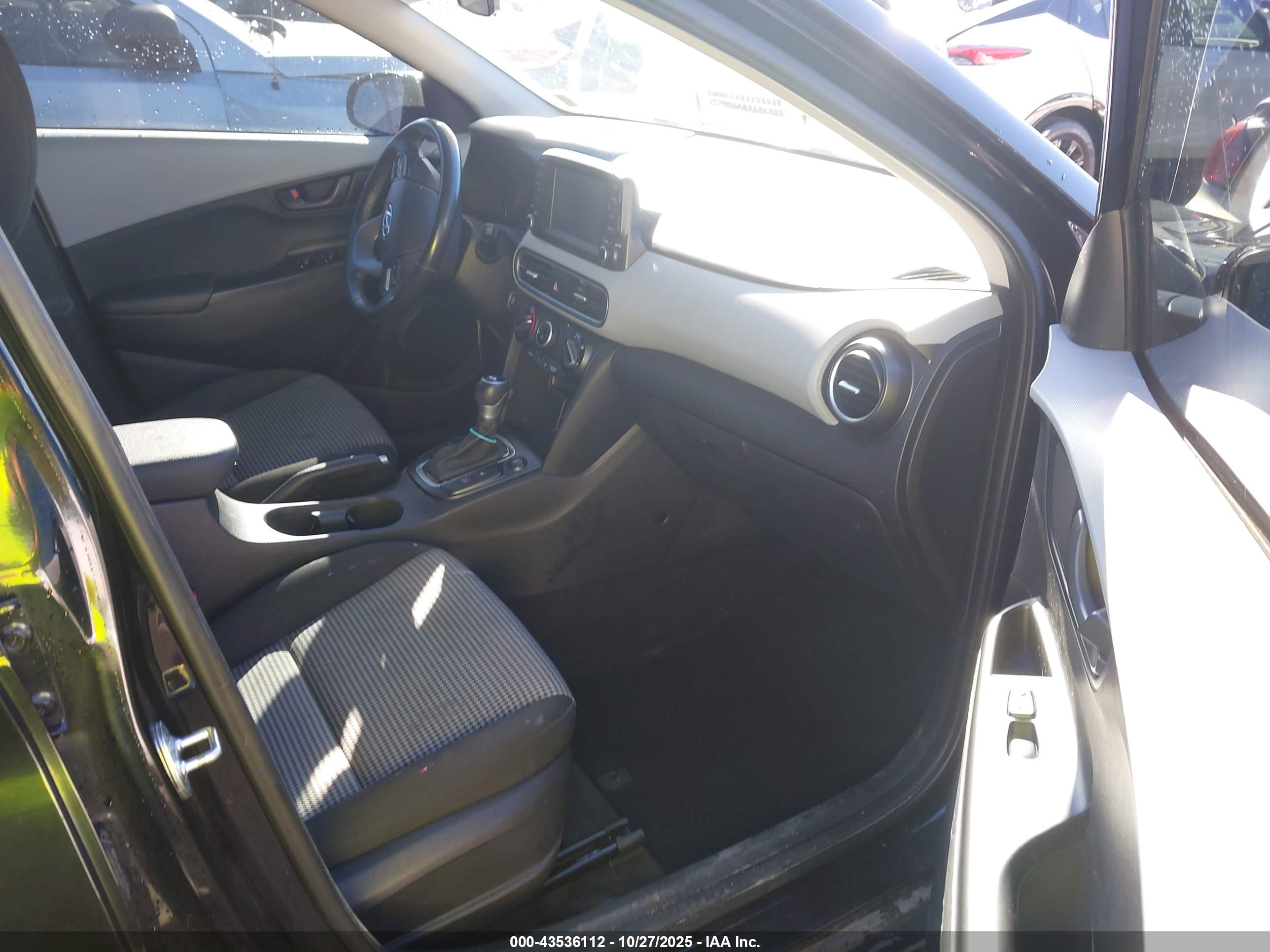 HYUNDAI KONA image 5
