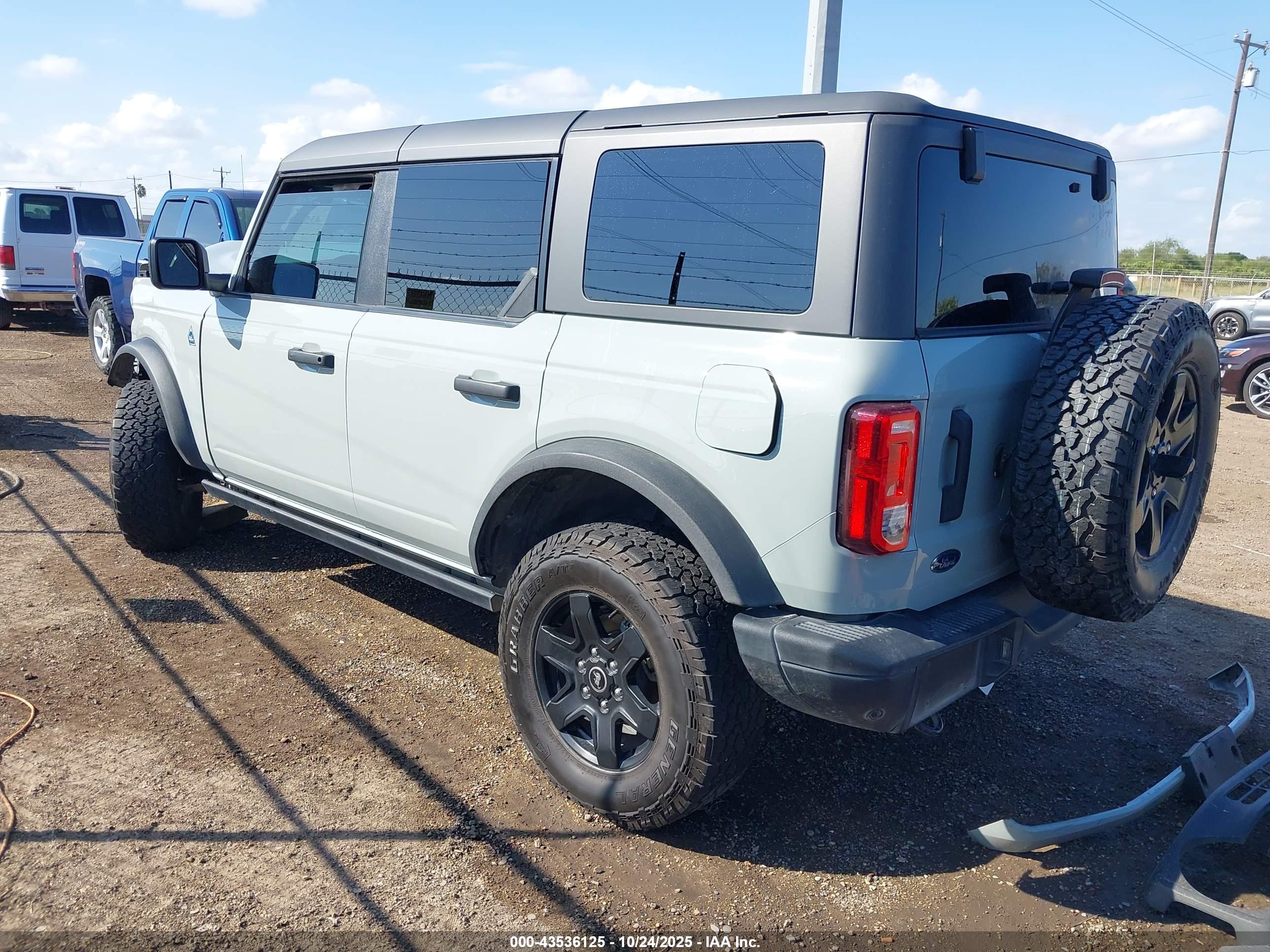 FORD BRONCO image 3
