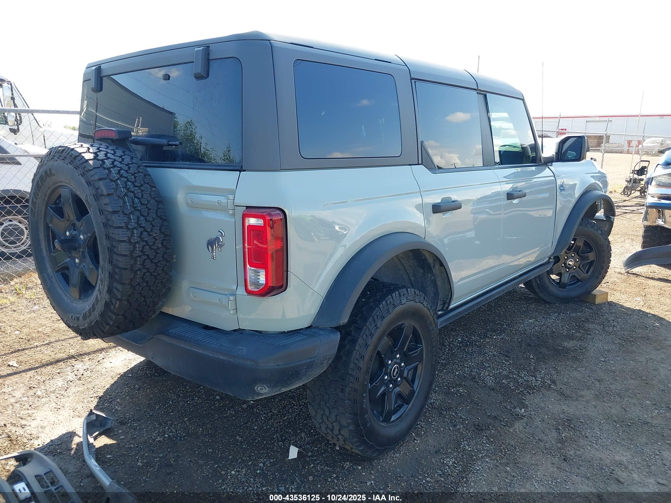 FORD BRONCO image 4