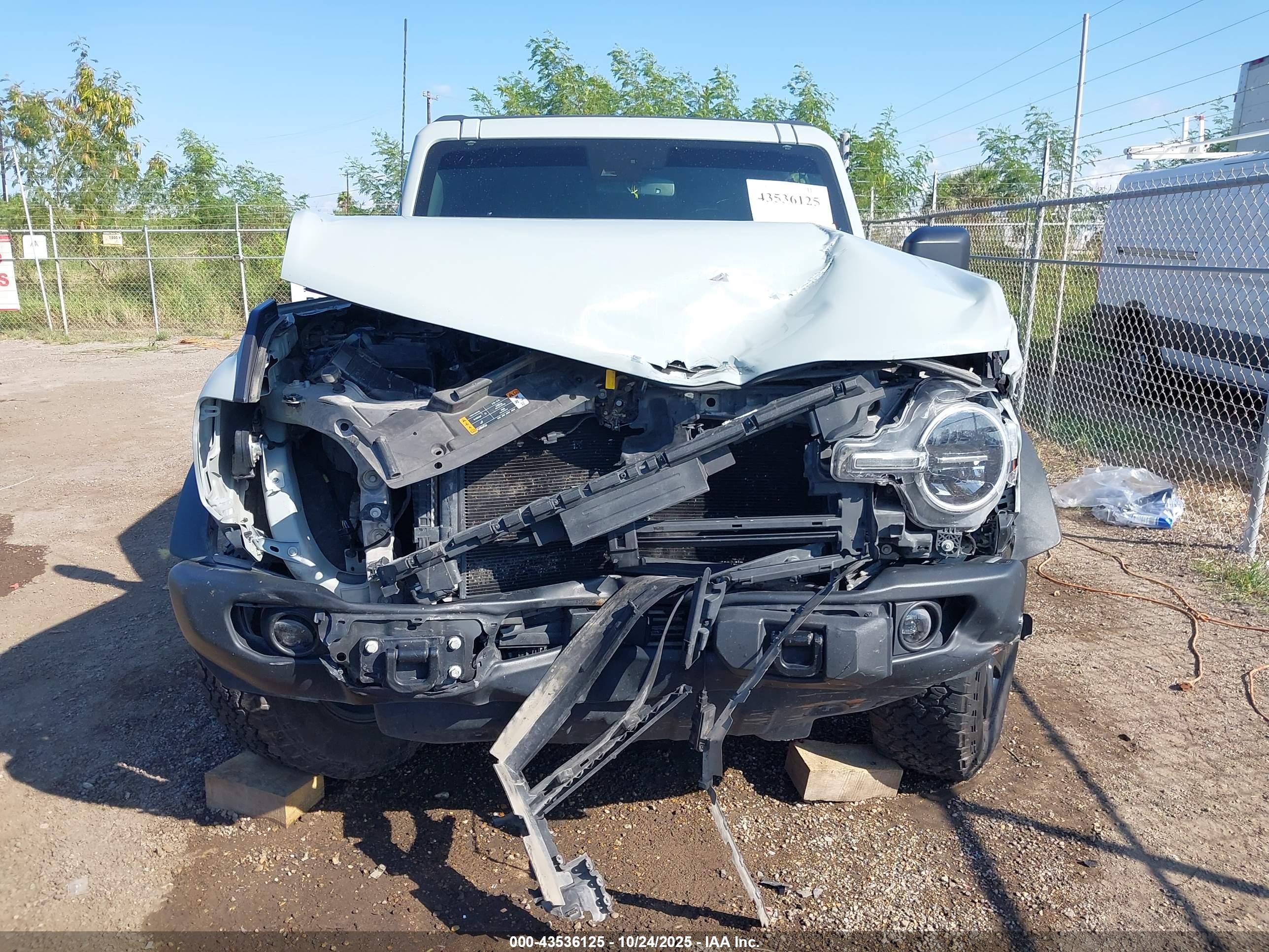 FORD BRONCO image 6
