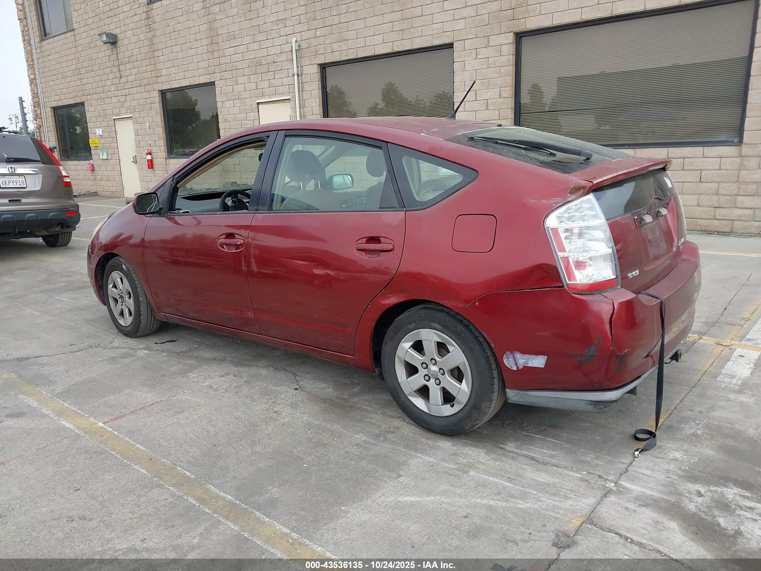 TOYOTA PRIUS image 3