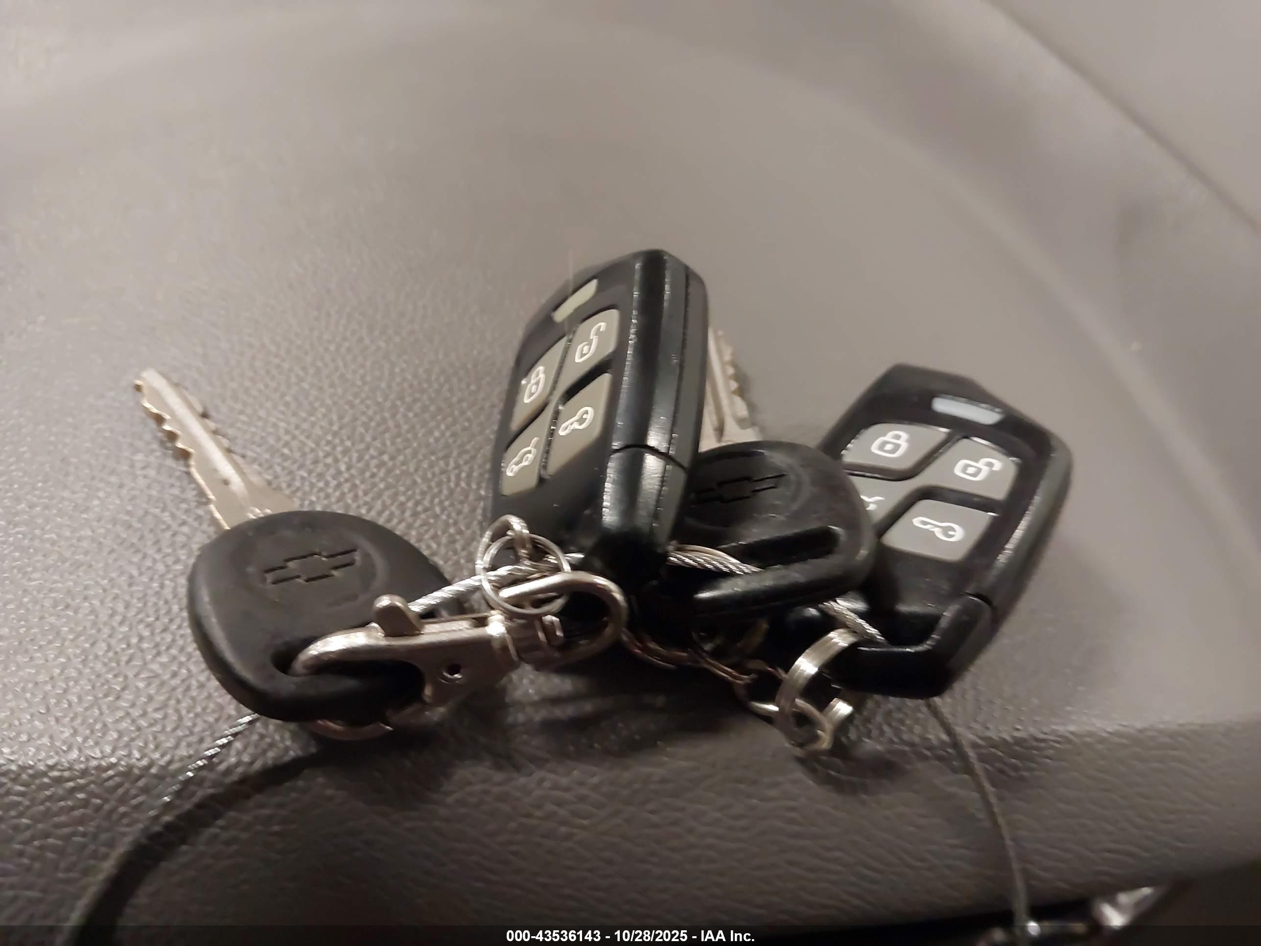 CHEVROLET TRAVERSE image 11