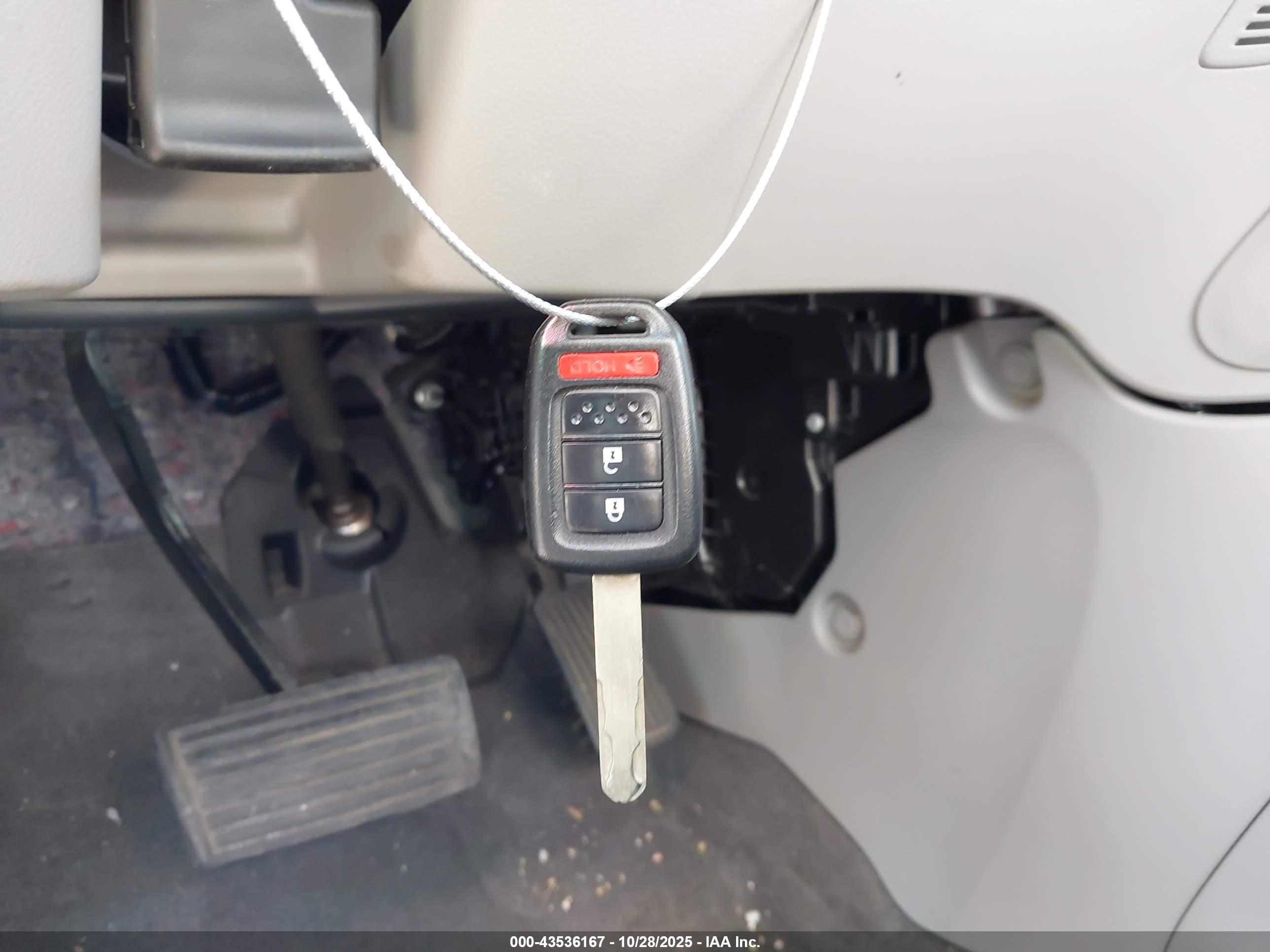 HONDA CR-V image 11