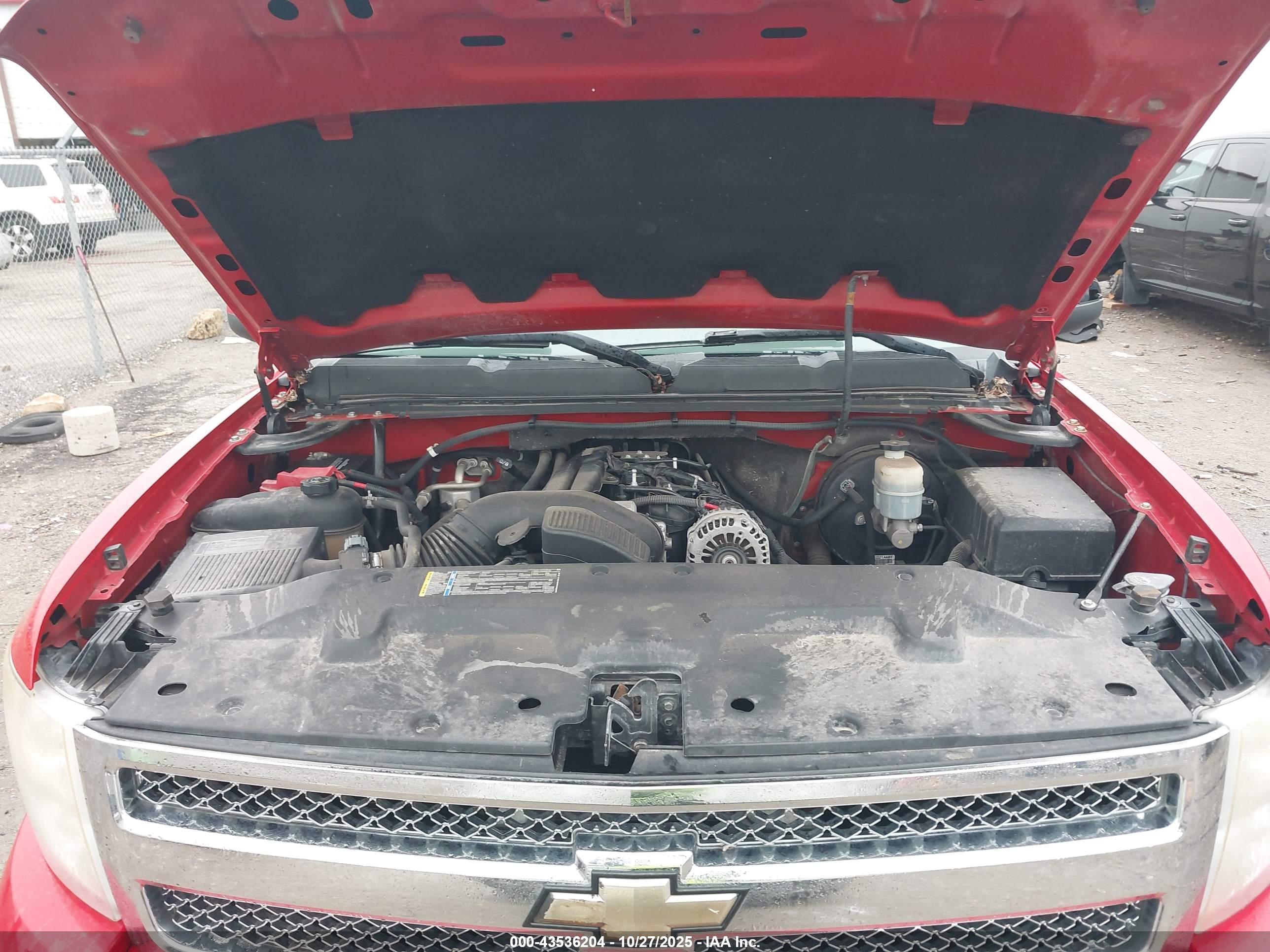 CHEVROLET SILVERADO image 10