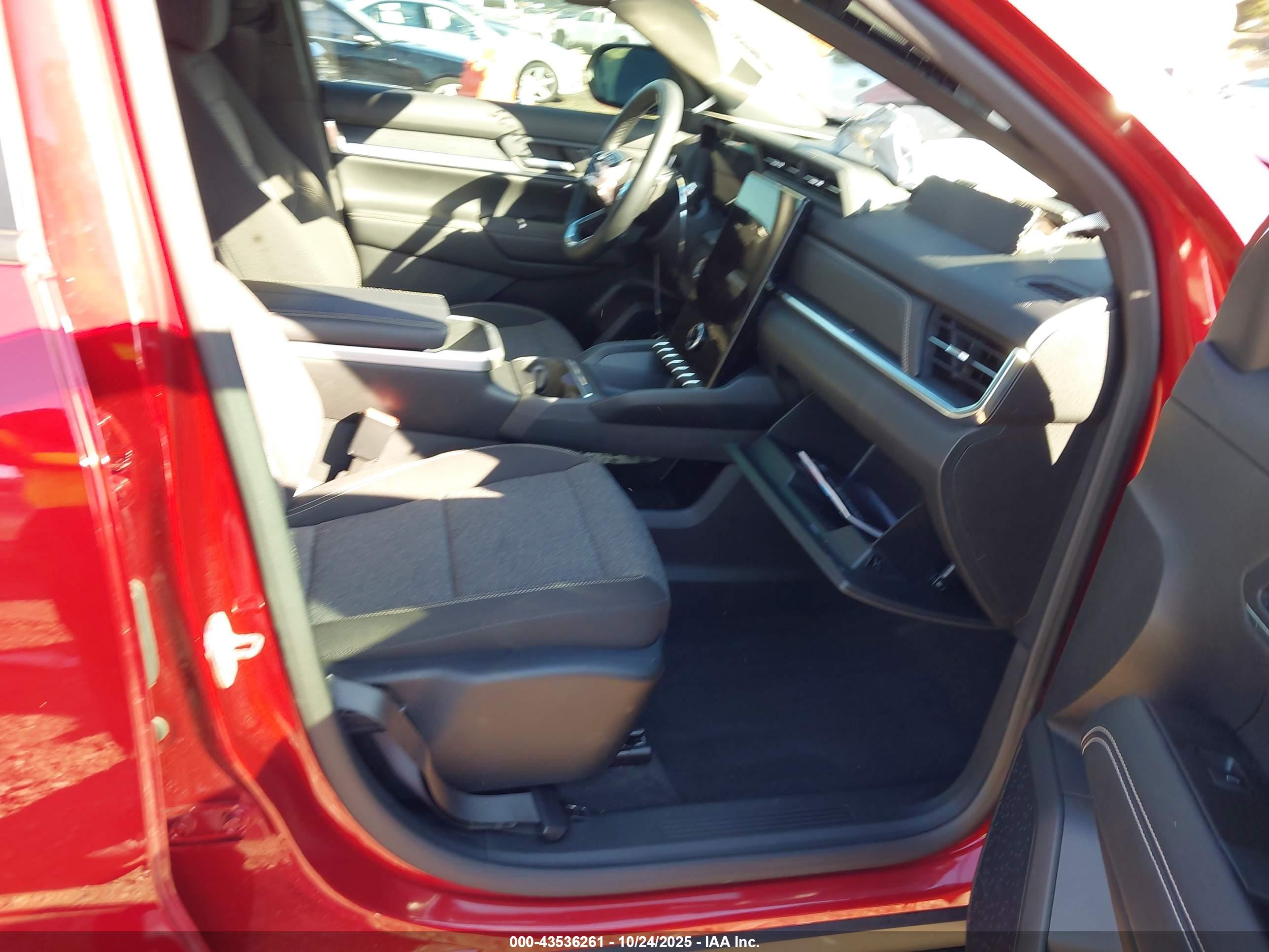 GMC TERRAIN image 5