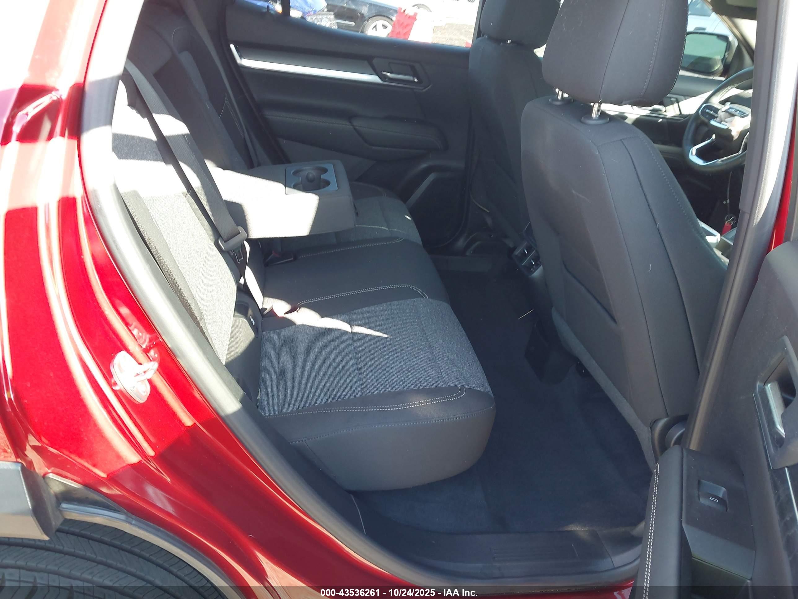 GMC TERRAIN image 8