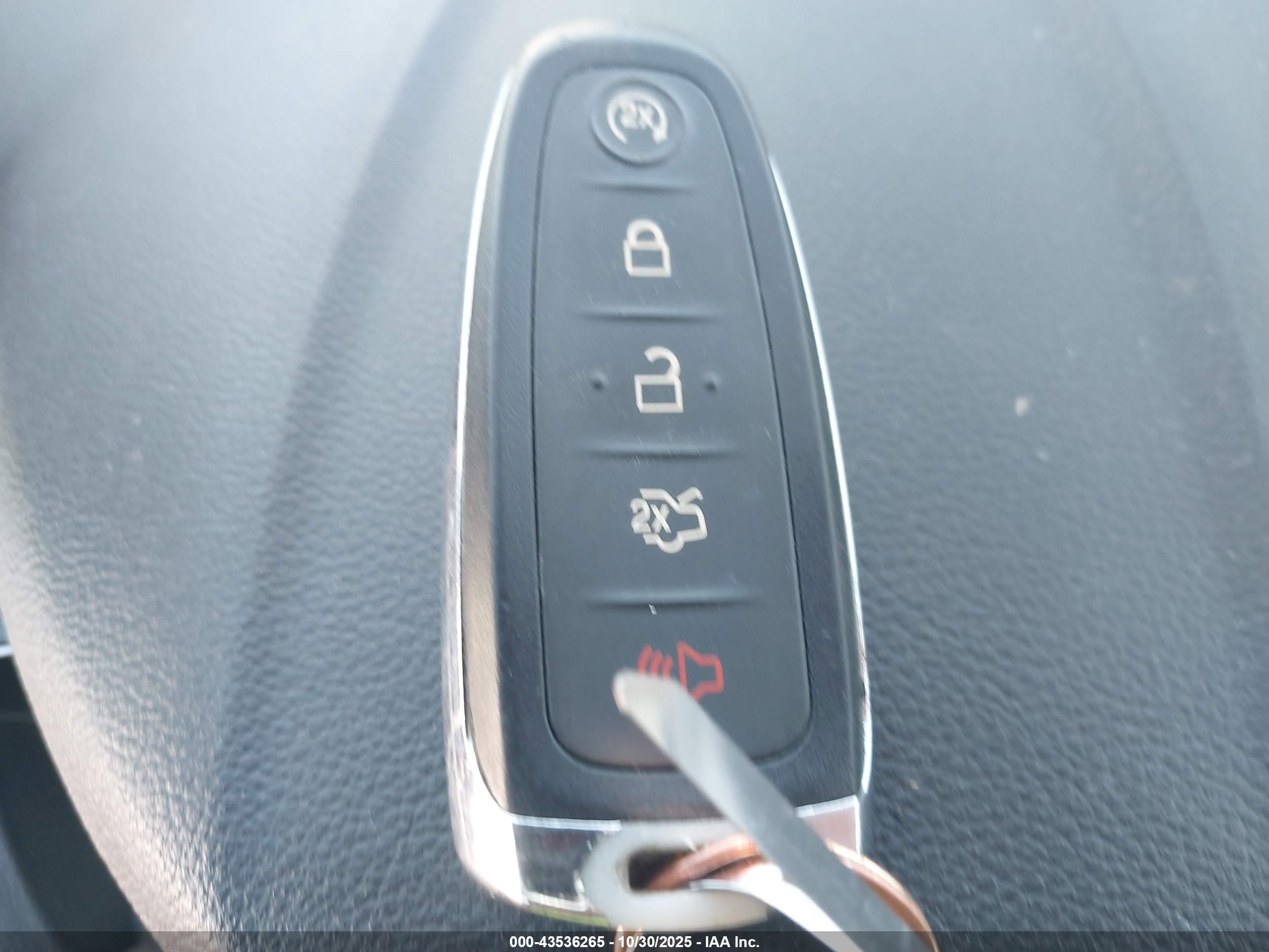 FORD ESCAPE image 11