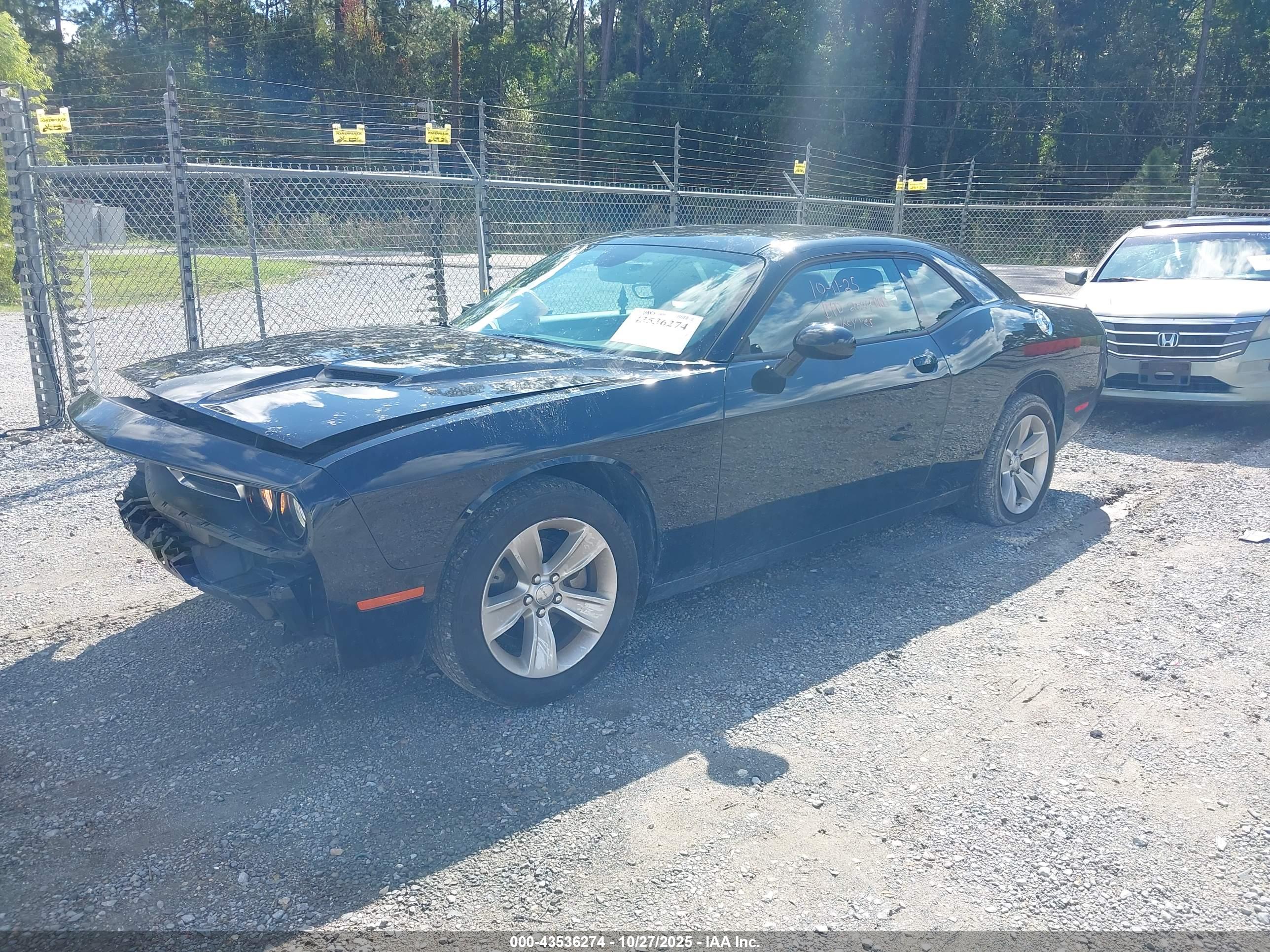 DODGE CHALLENGER image 2