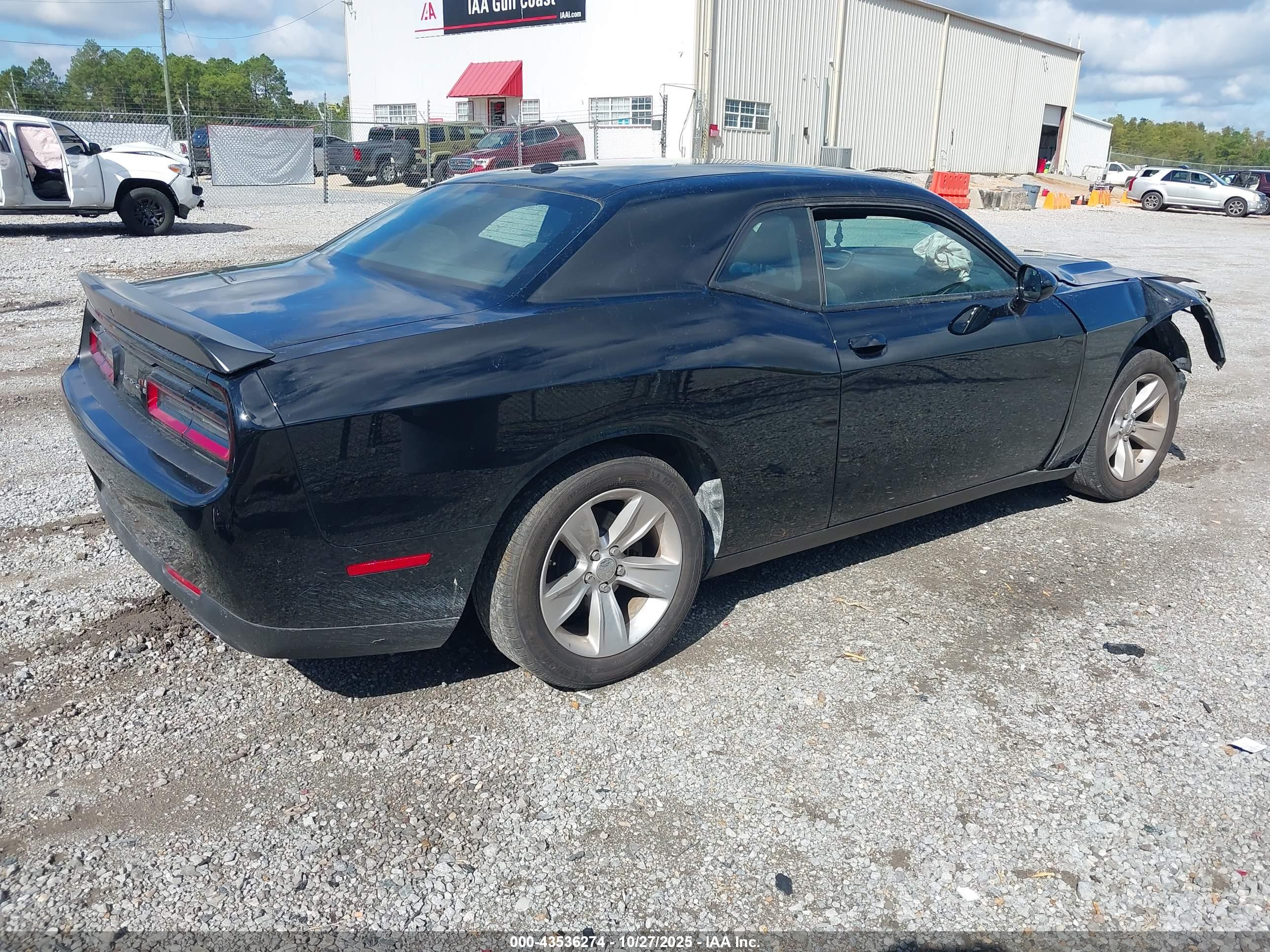 DODGE CHALLENGER image 4