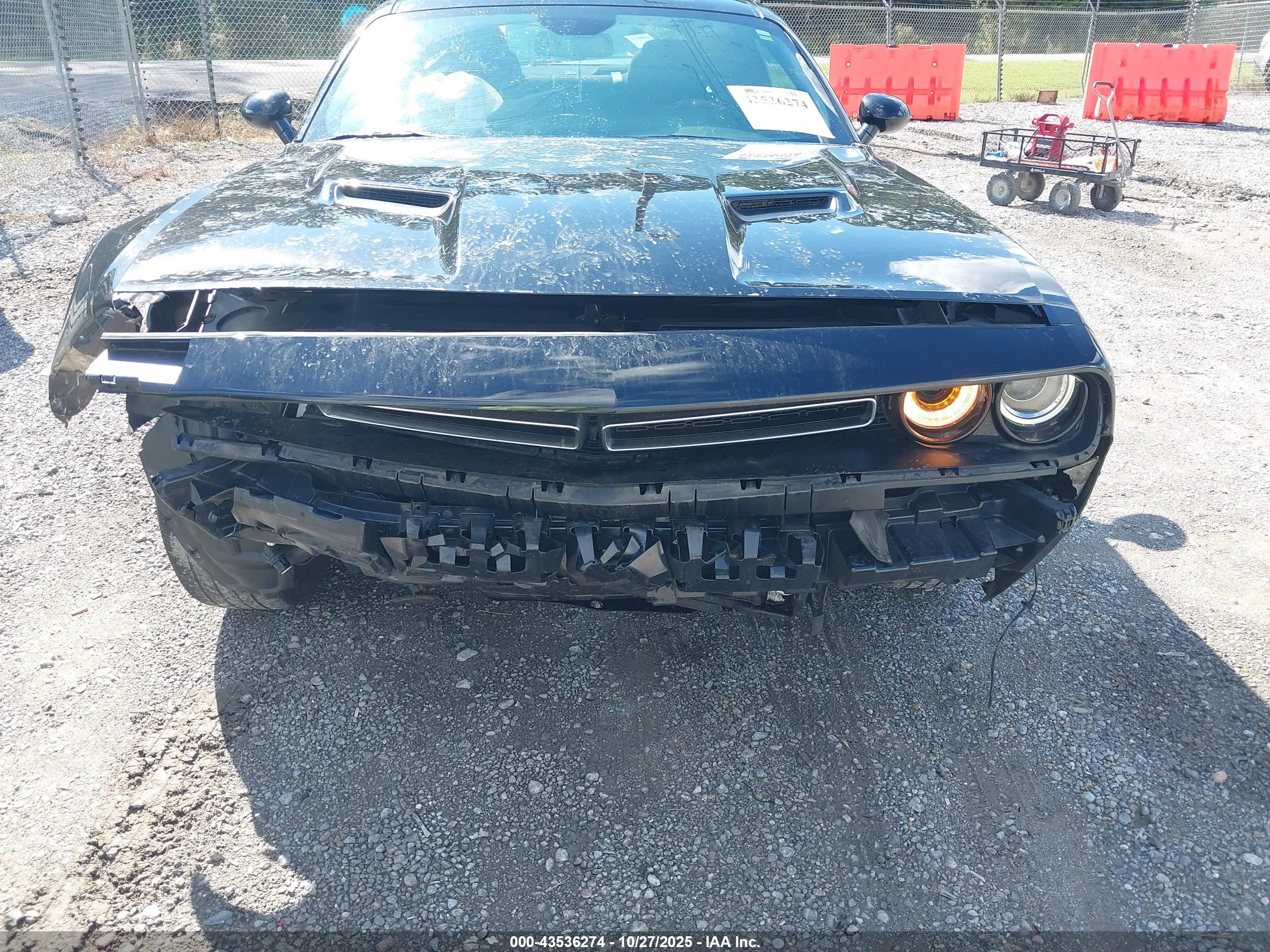 DODGE CHALLENGER image 6