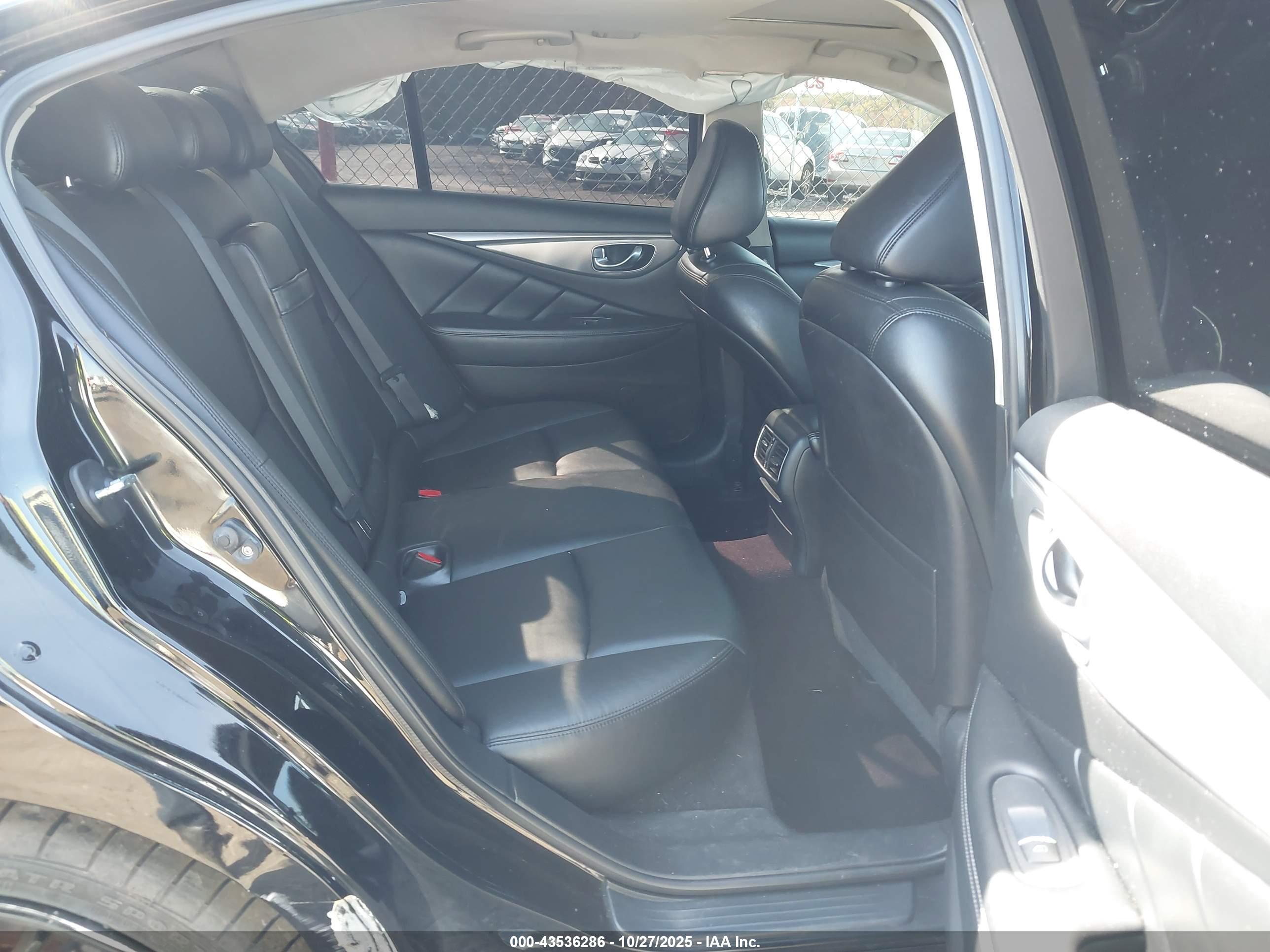 INFINITI Q50 image 8