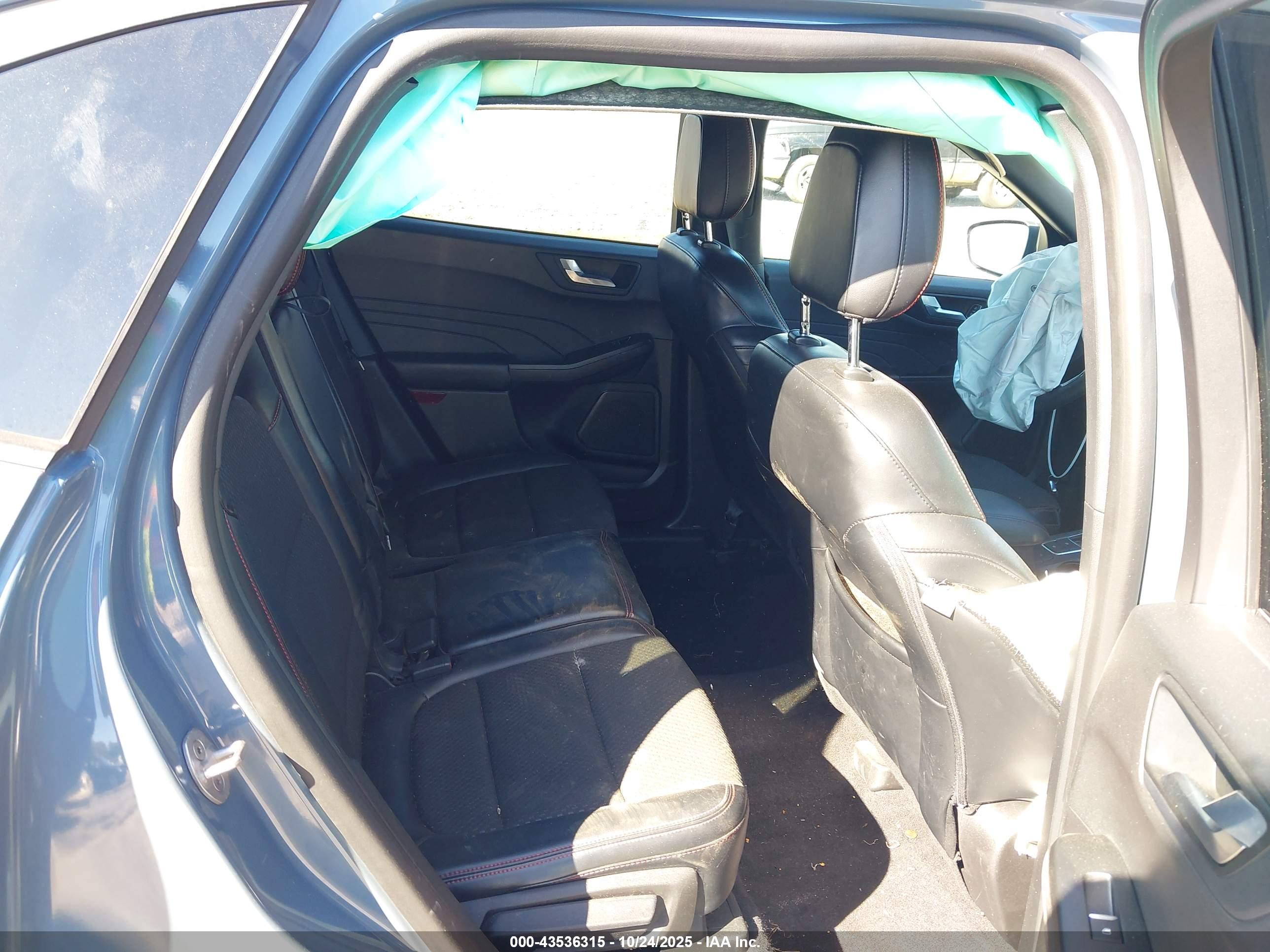 FORD ESCAPE image 8