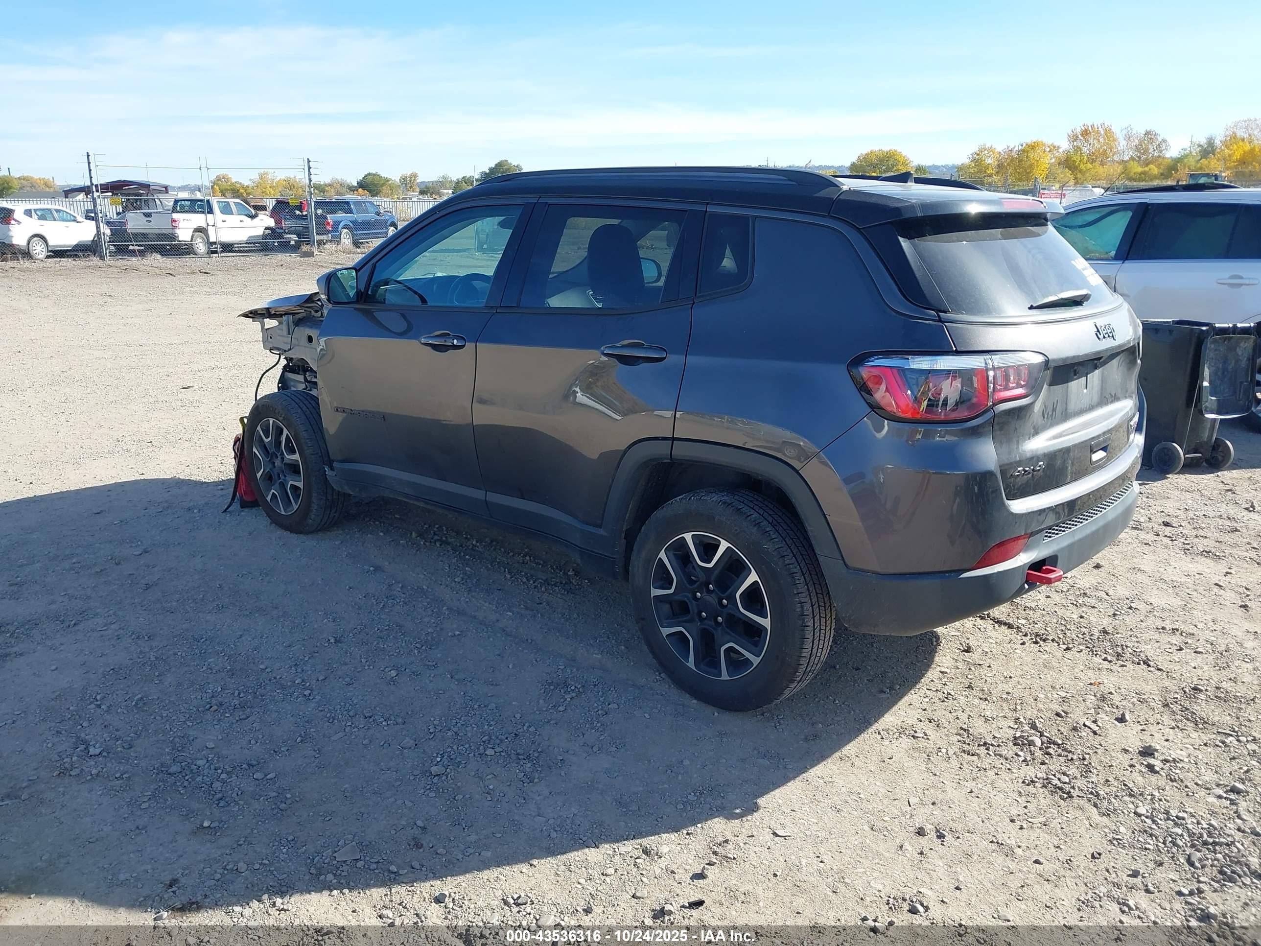 JEEP COMPASS image 3