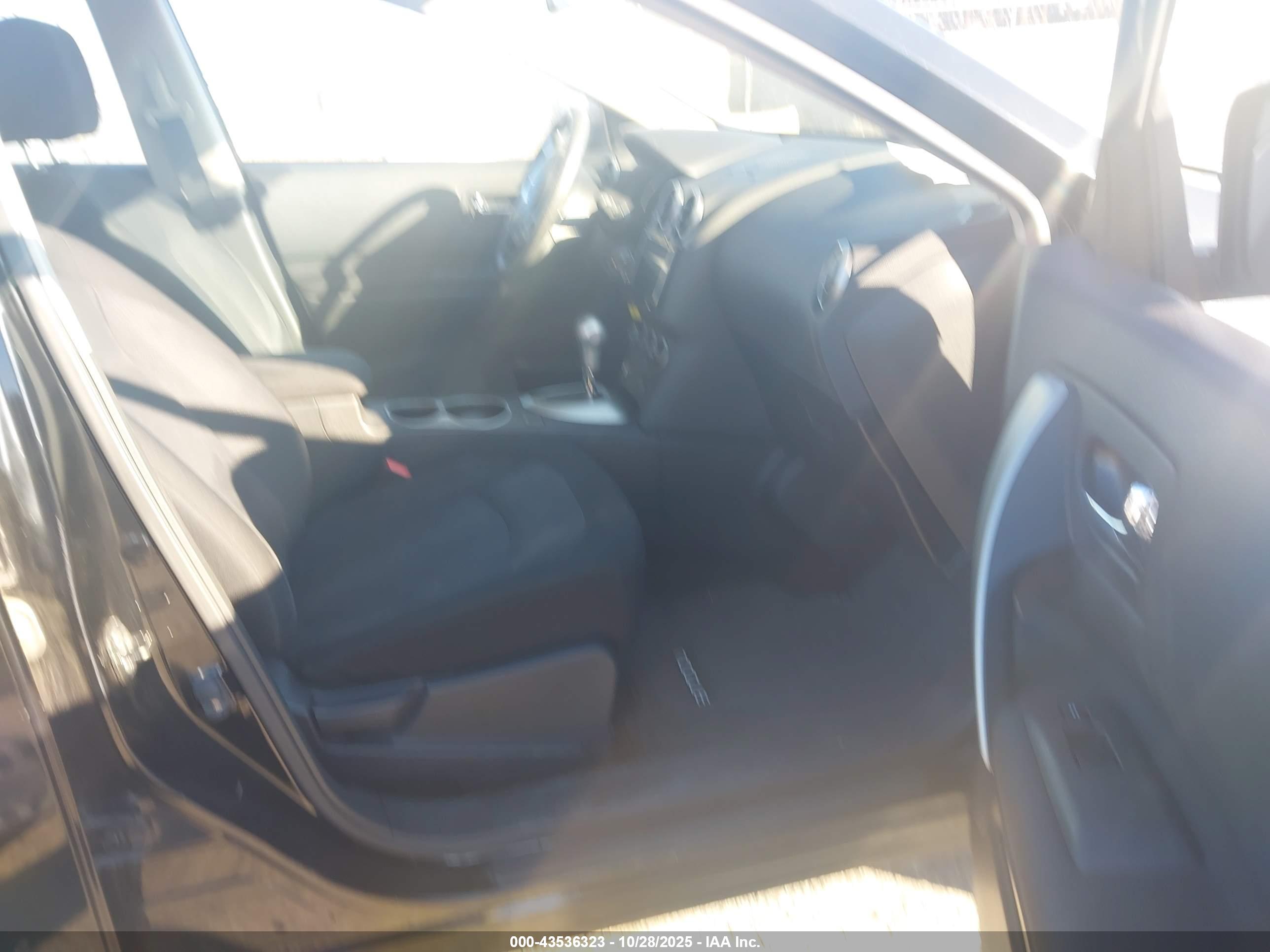NISSAN ROGUE image 5