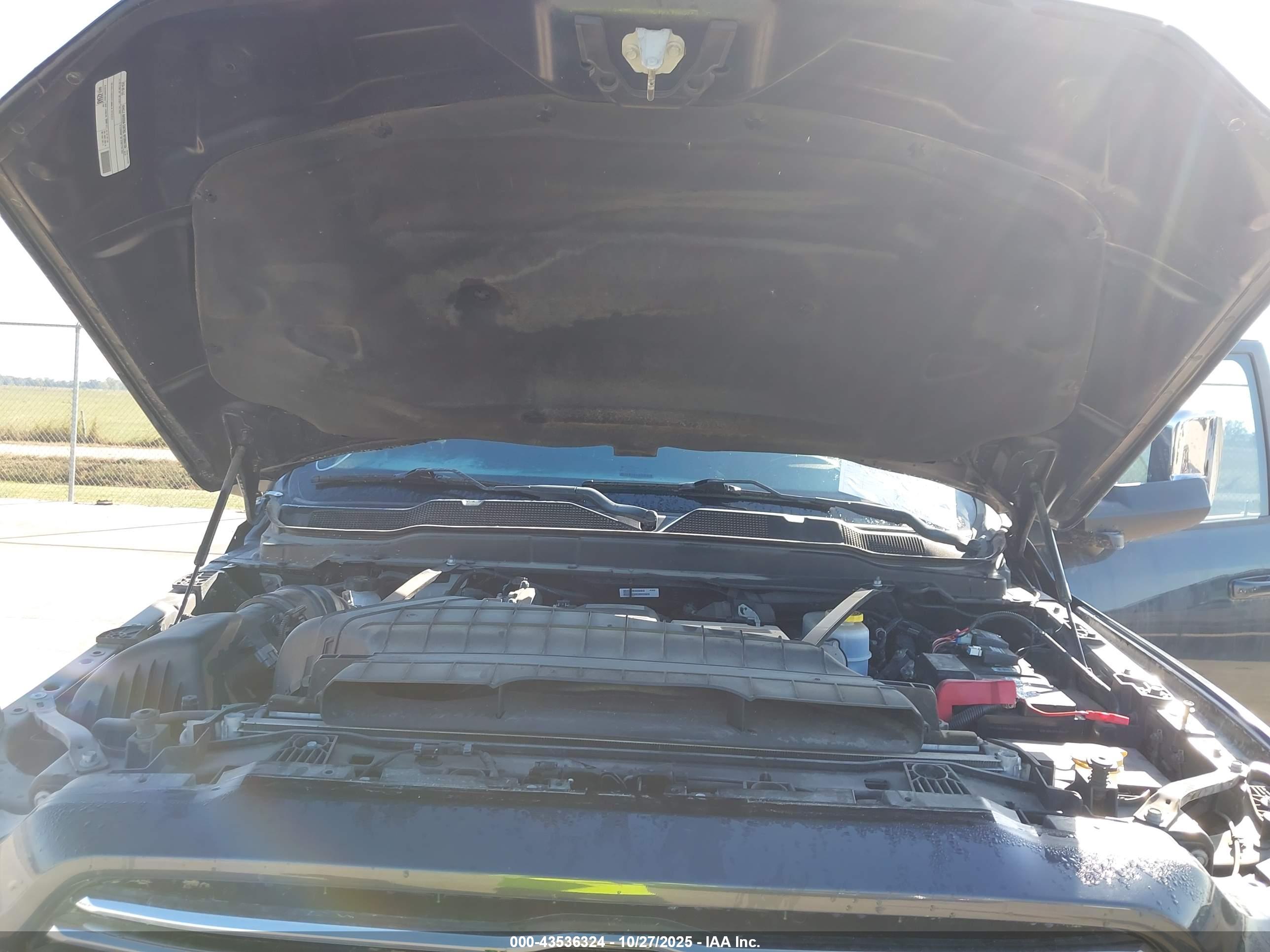 RAM 2500 image 10