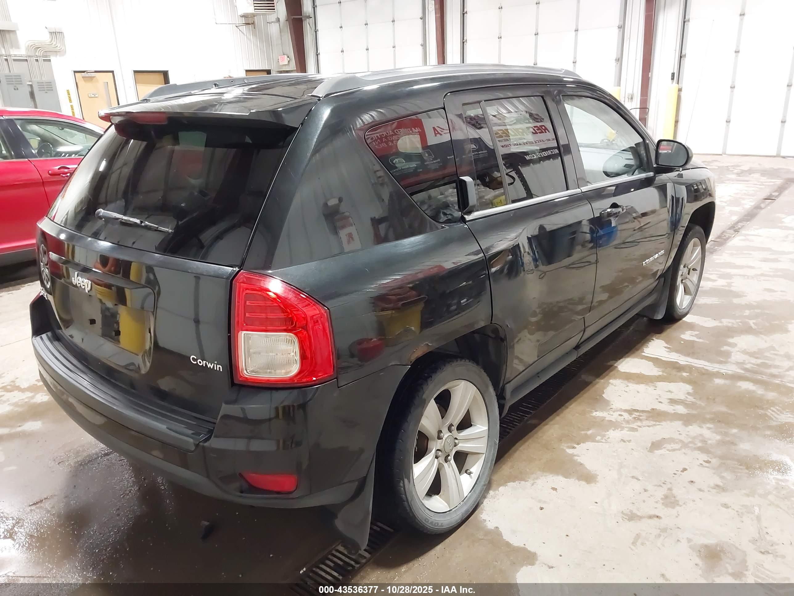JEEP COMPASS image 4