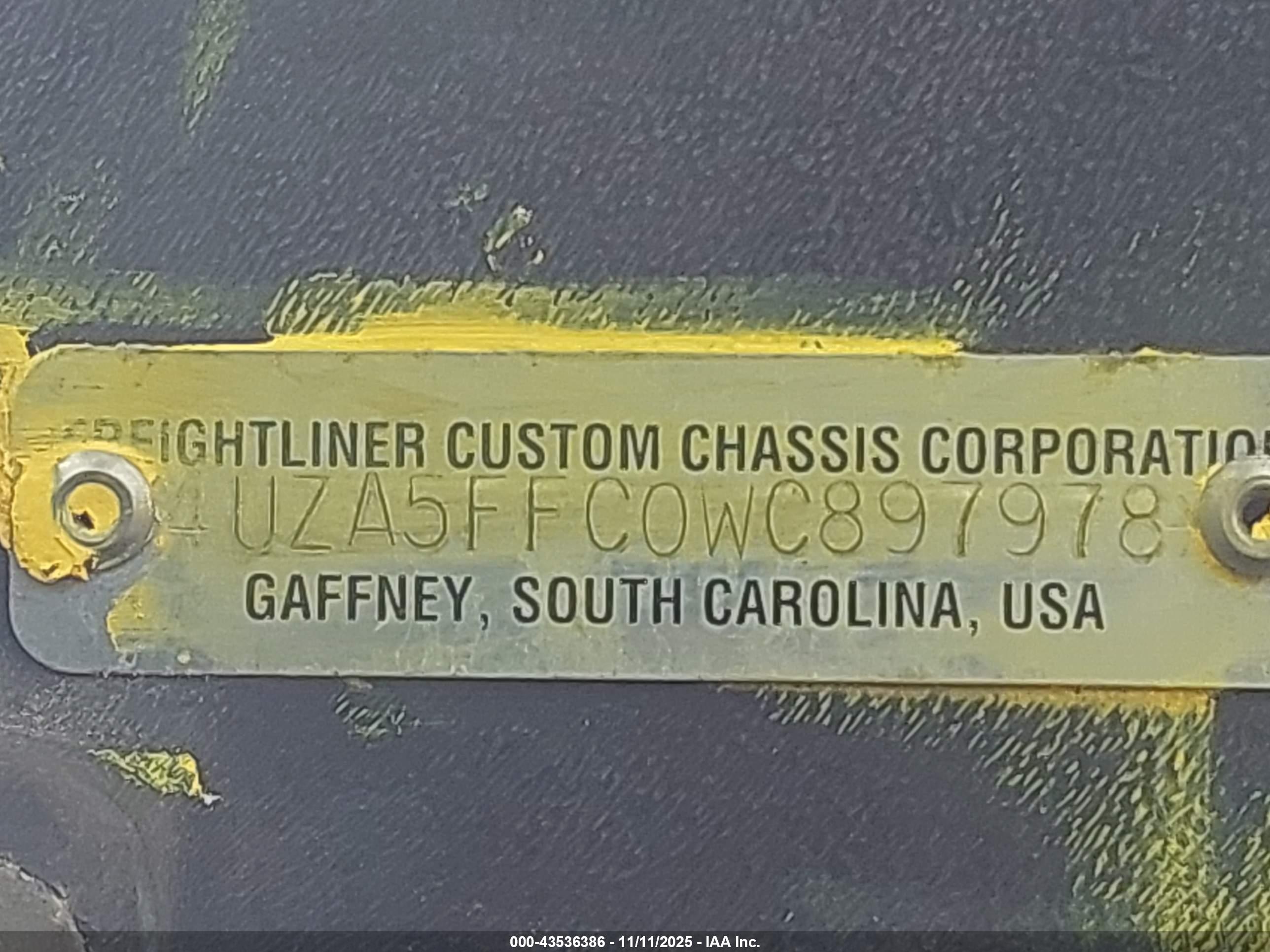 FREIGHTLINER CHASSIS image 9