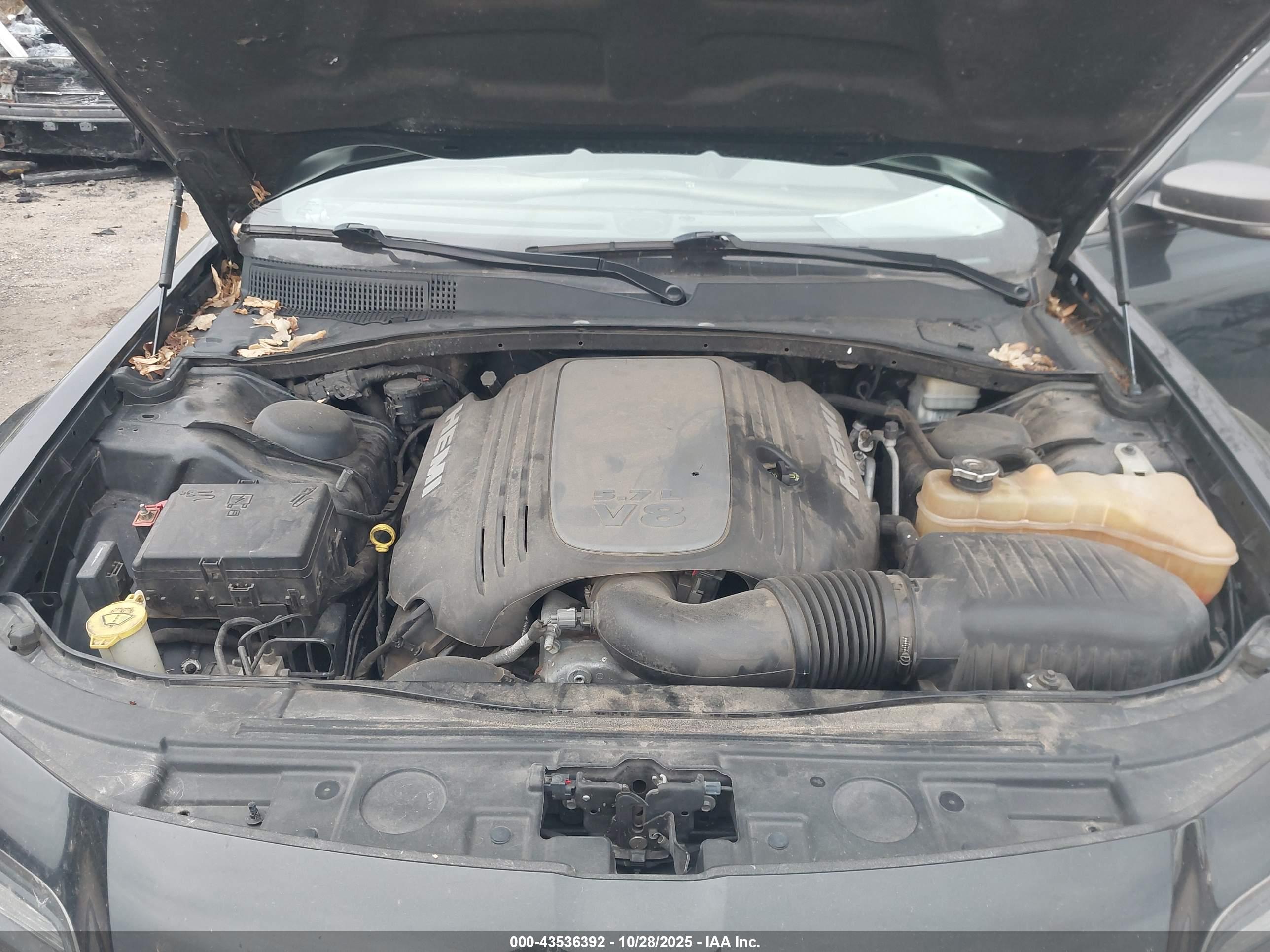 CHRYSLER 300C image 10