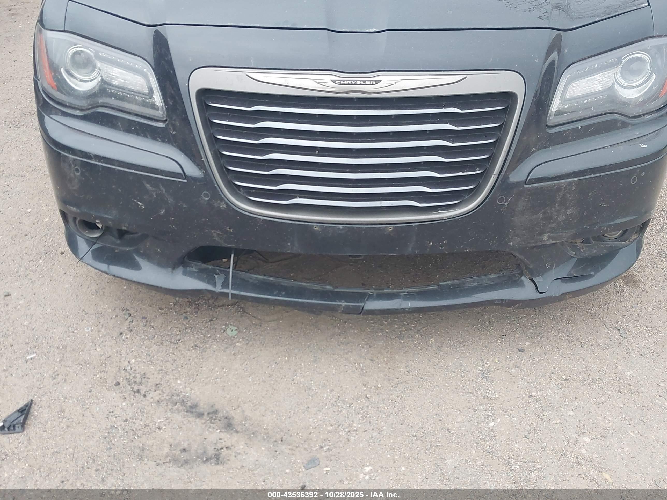 CHRYSLER 300C image 6