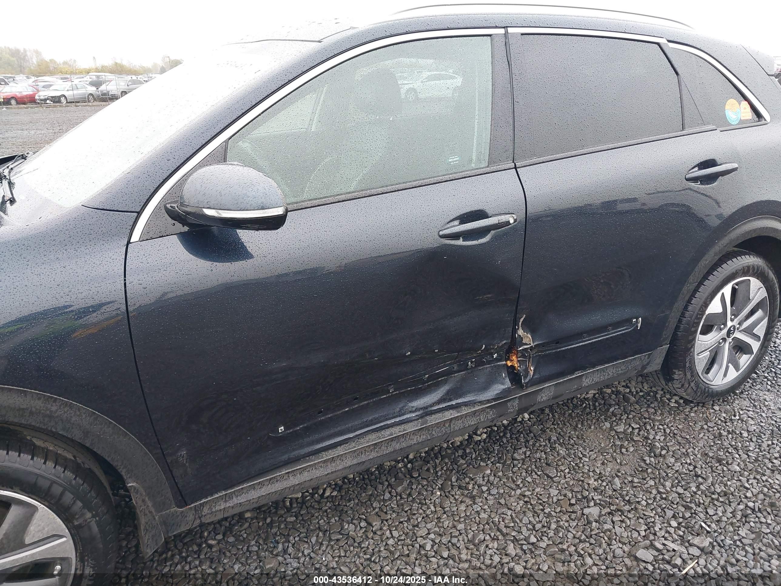 KIA NIRO image 6