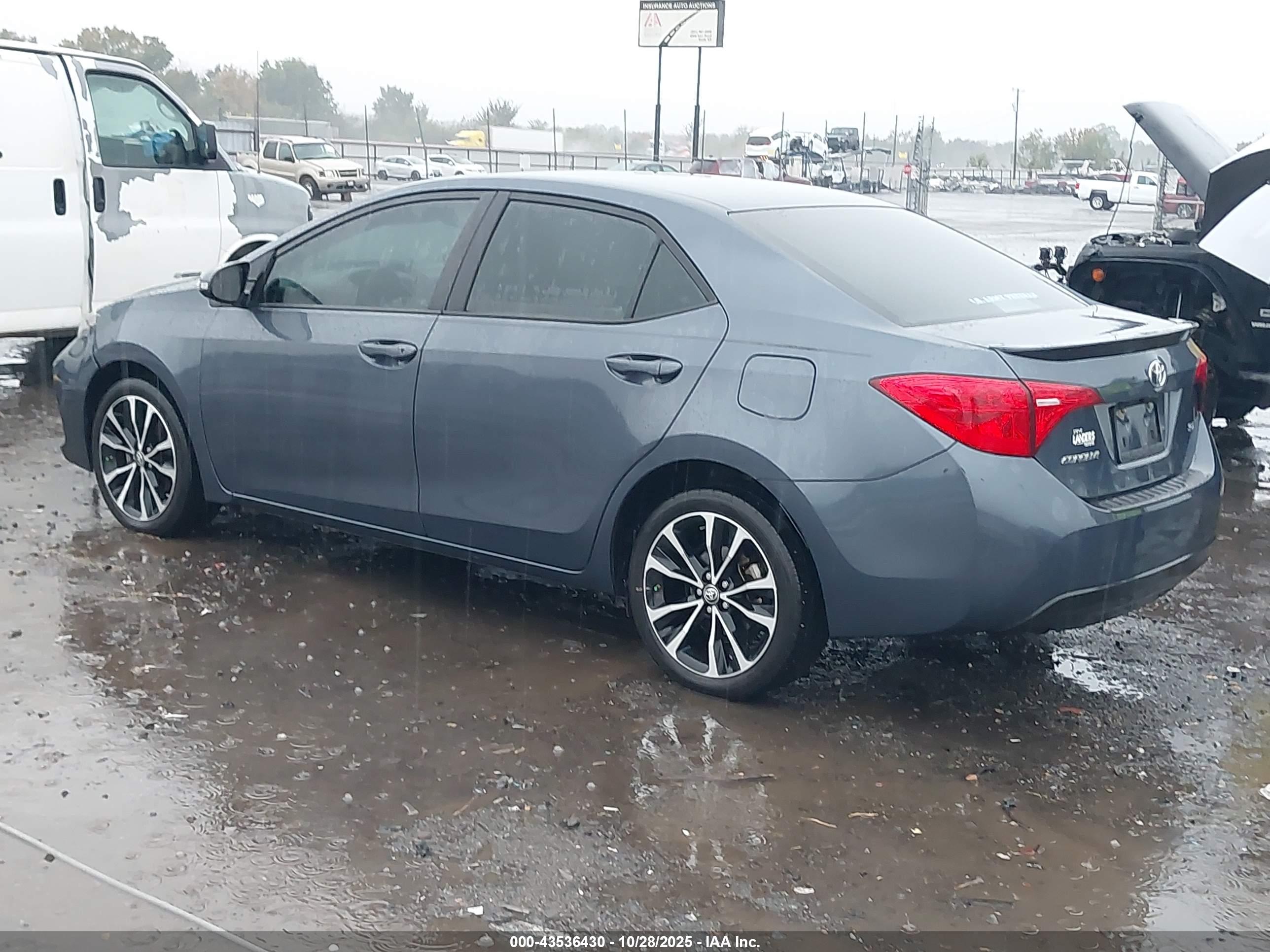 TOYOTA COROLLA image 3