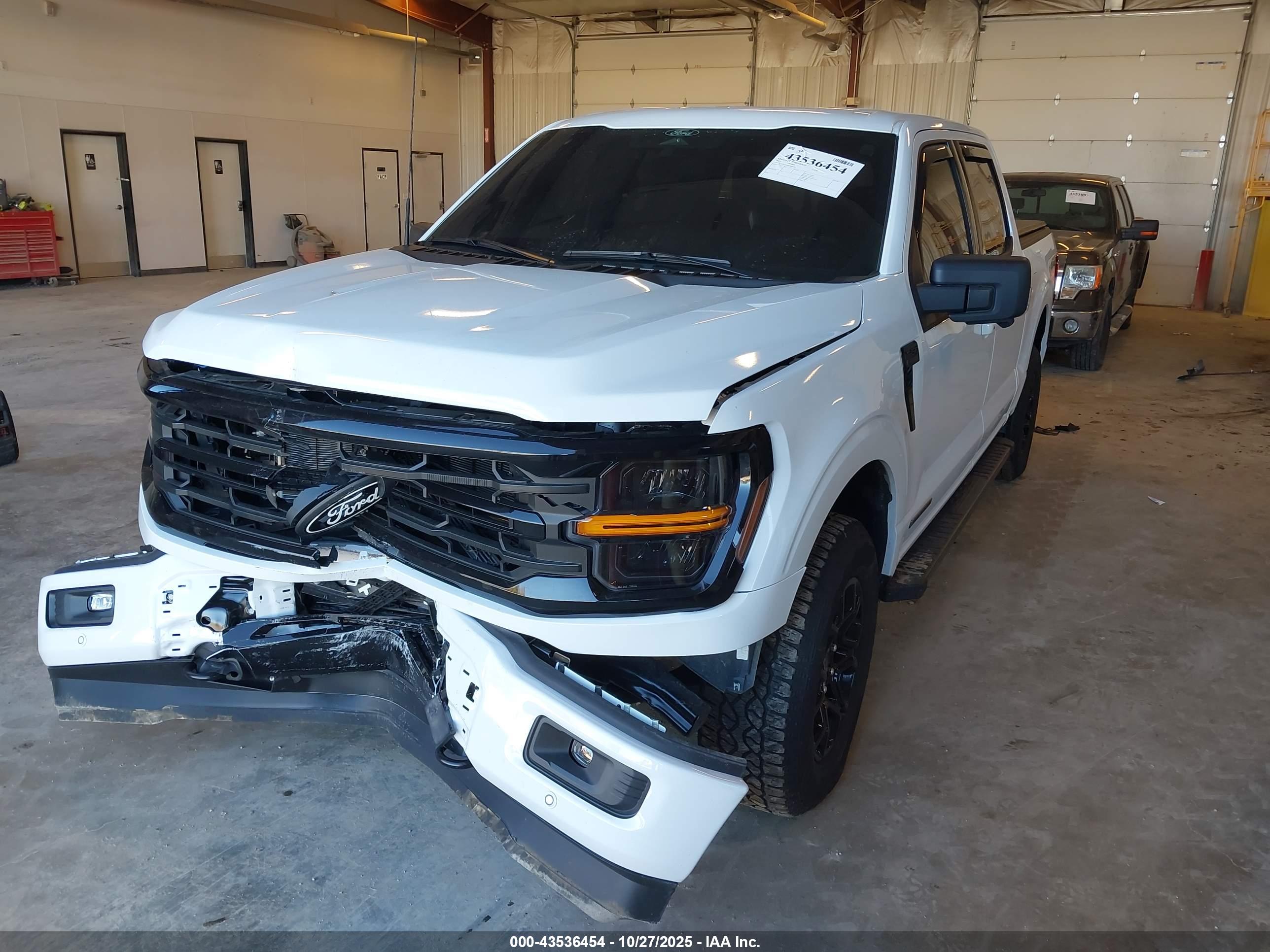 FORD F-150 image 2