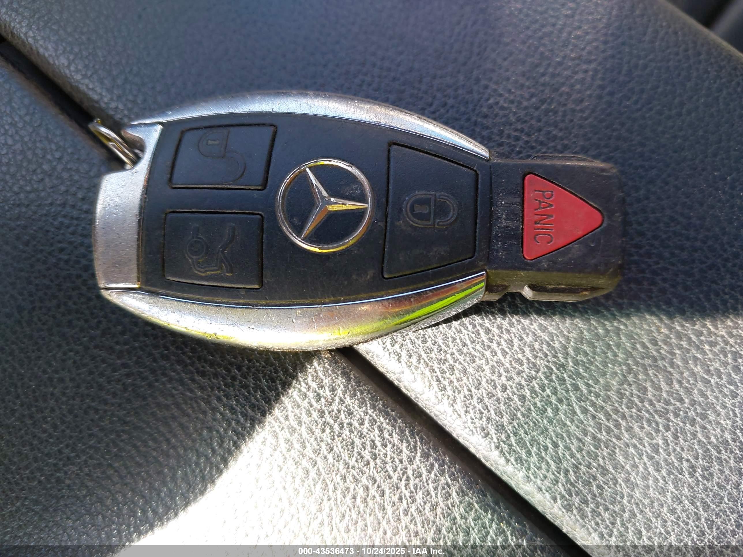 MERCEDES-BENZ E image 11