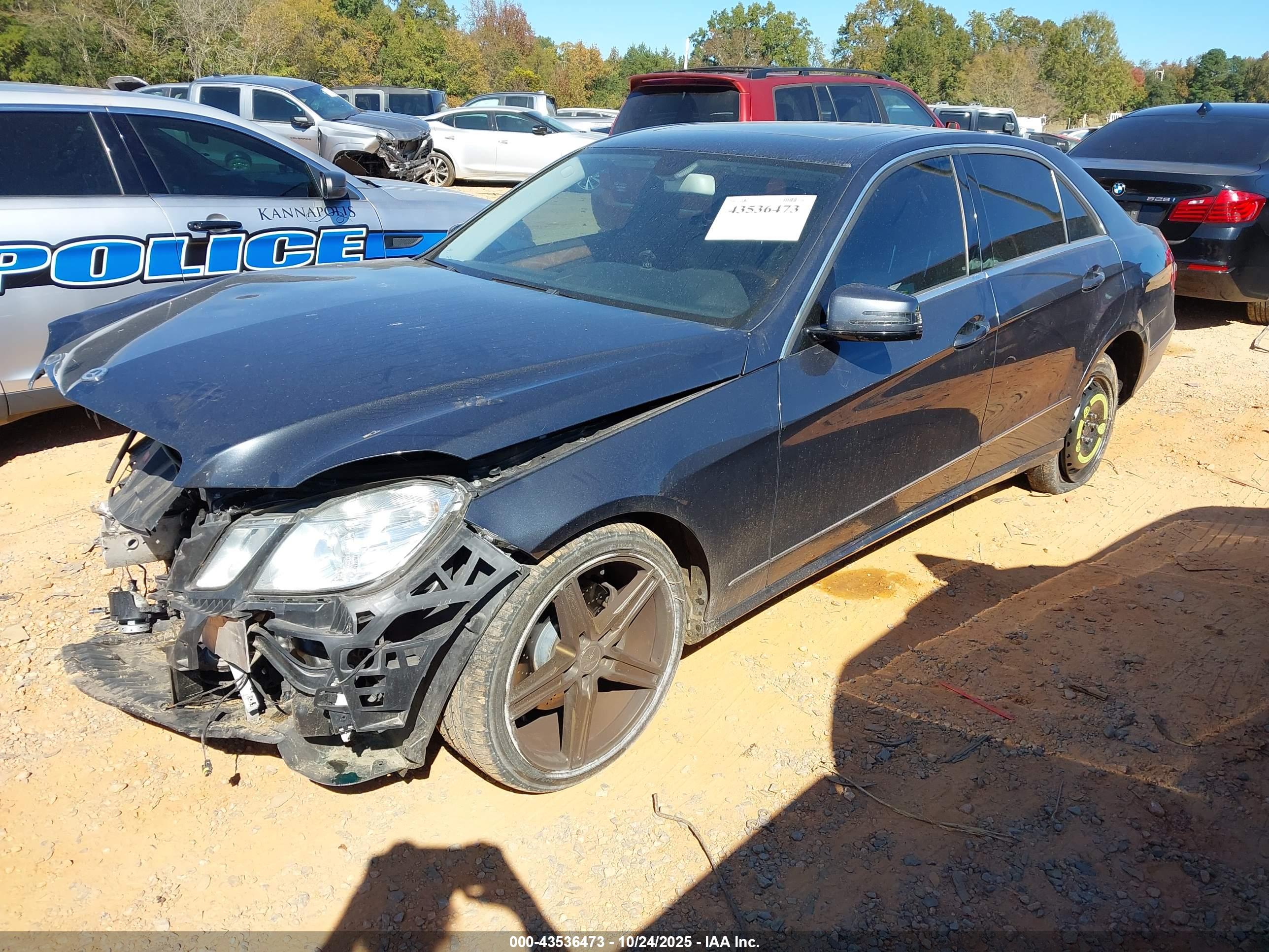 MERCEDES-BENZ E image 2