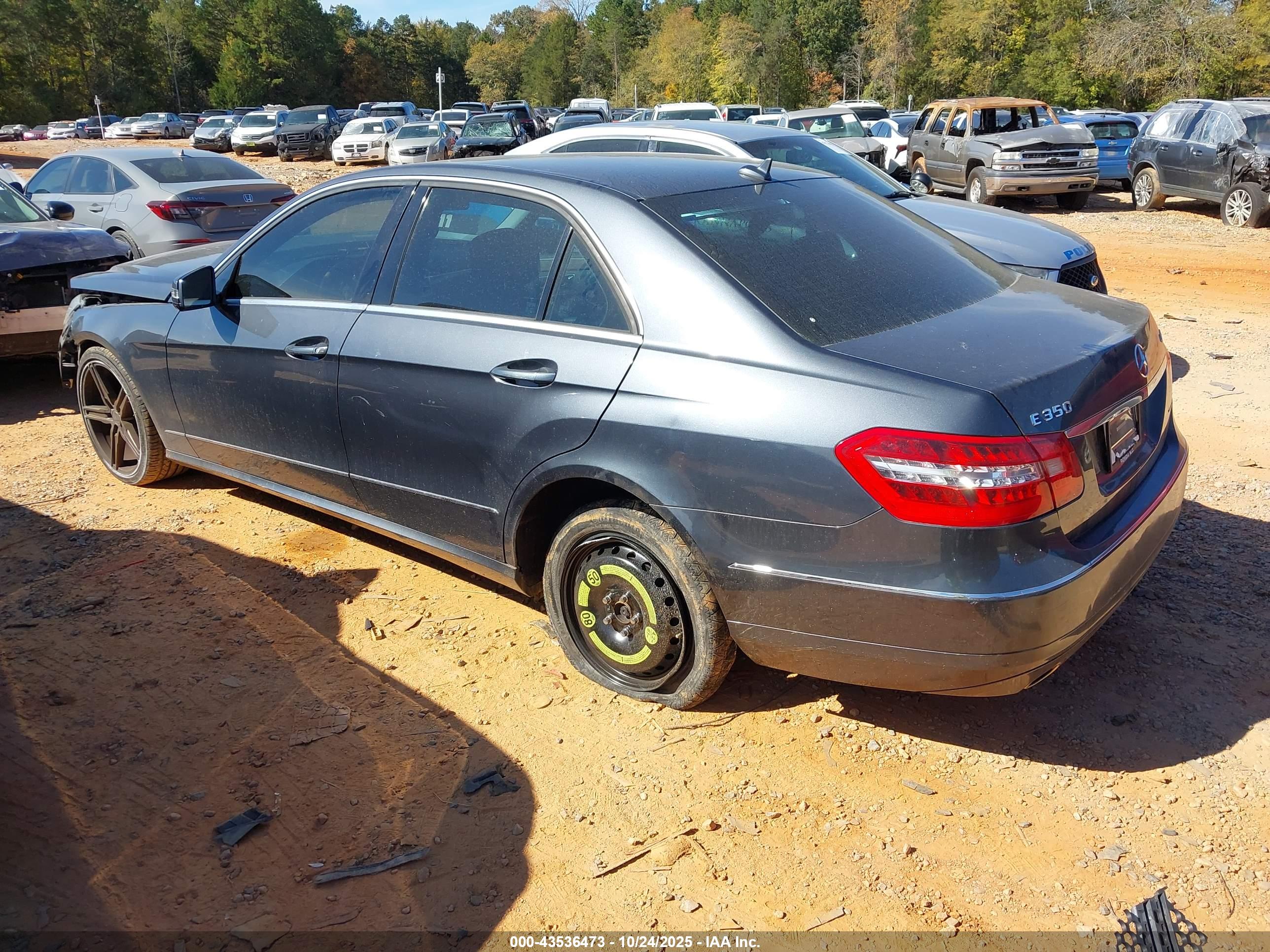 MERCEDES-BENZ E image 3