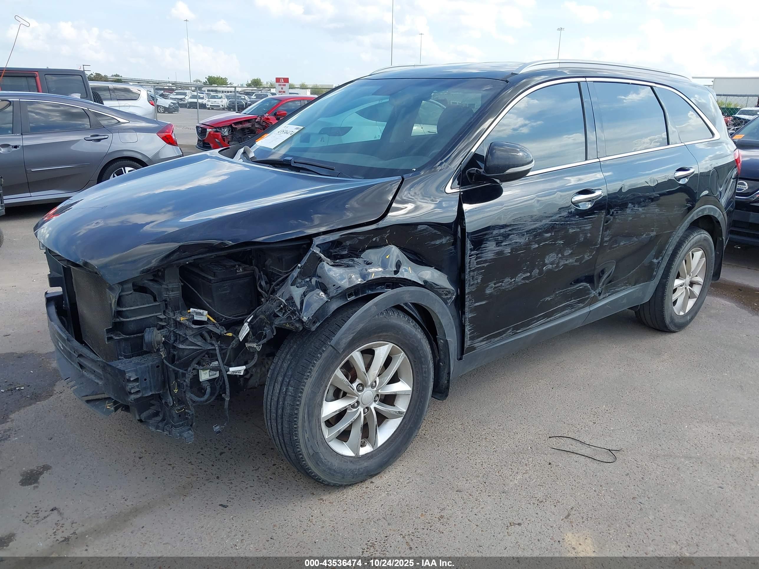 KIA SORENTO image 2