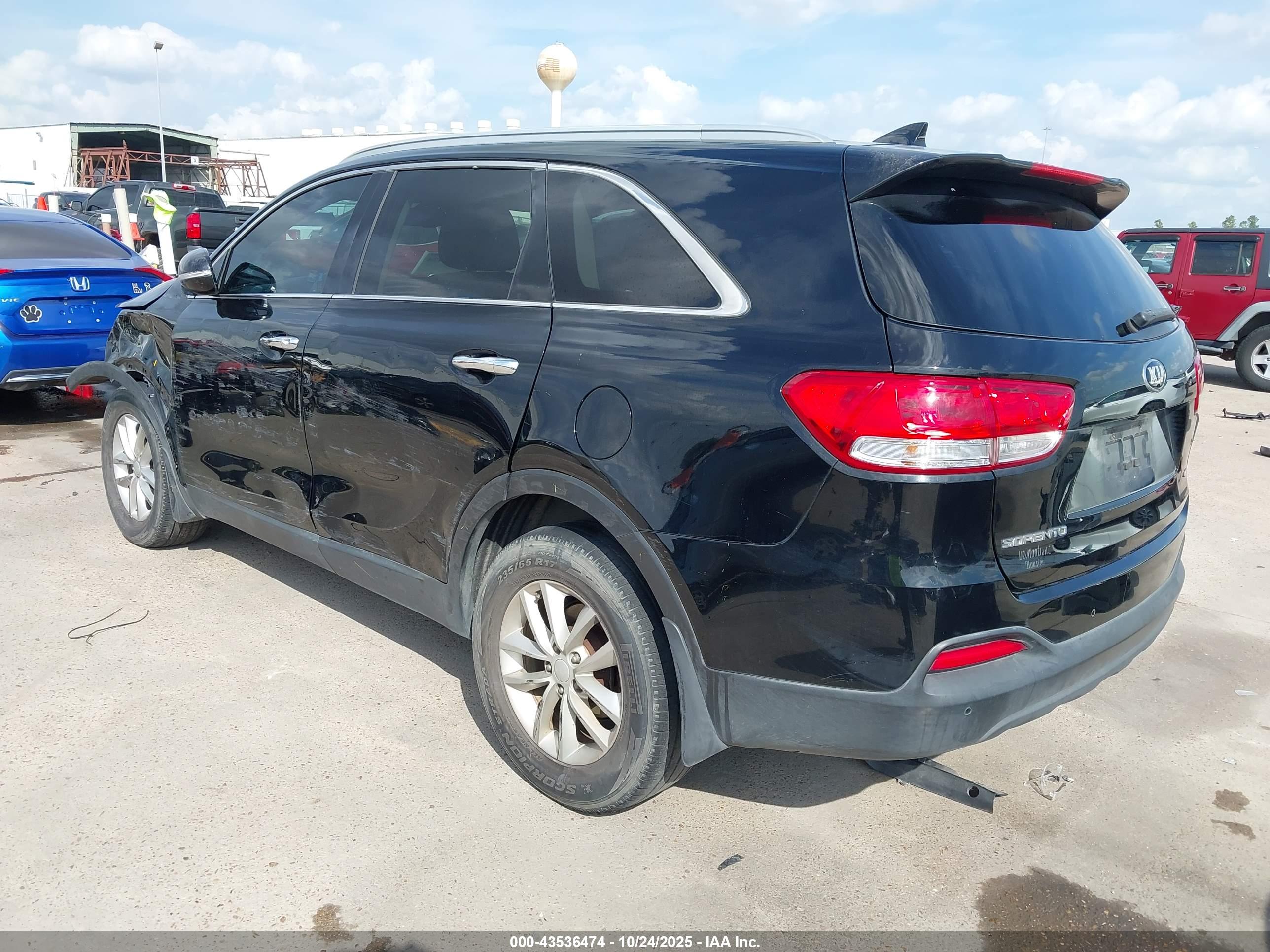 KIA SORENTO image 3