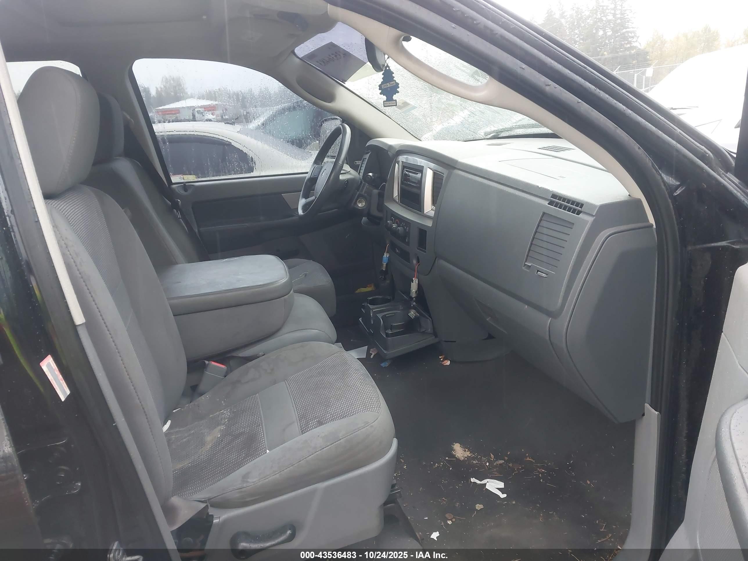 DODGE RAM image 5