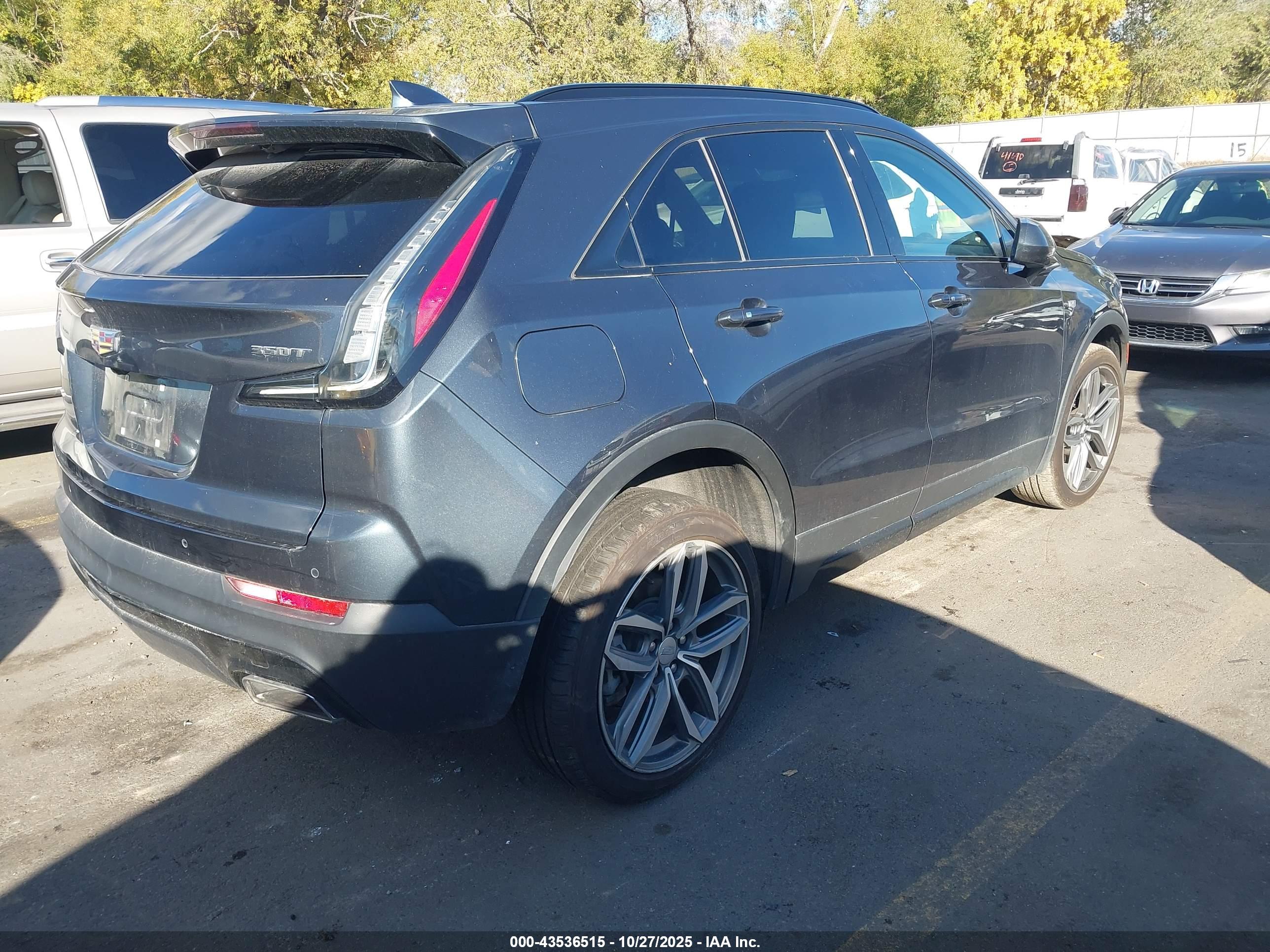 CADILLAC XT4 image 4