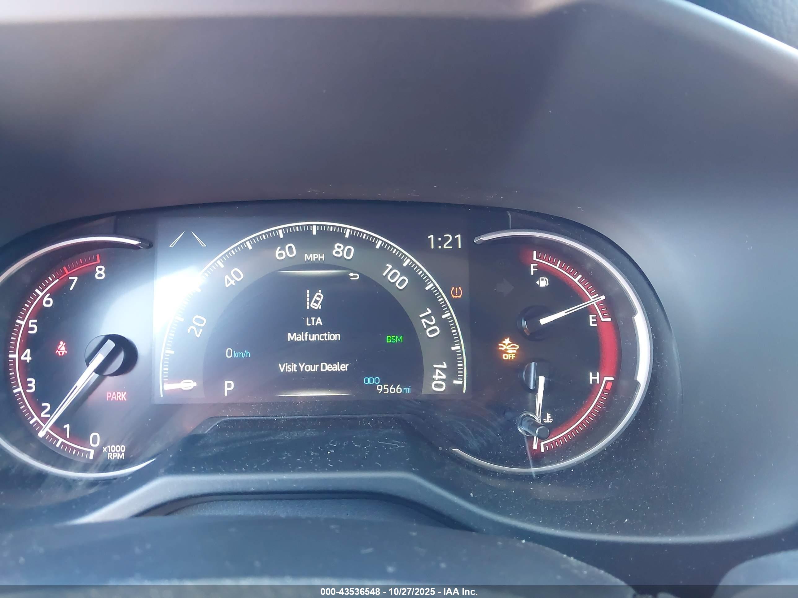 TOYOTA RAV4 image 7