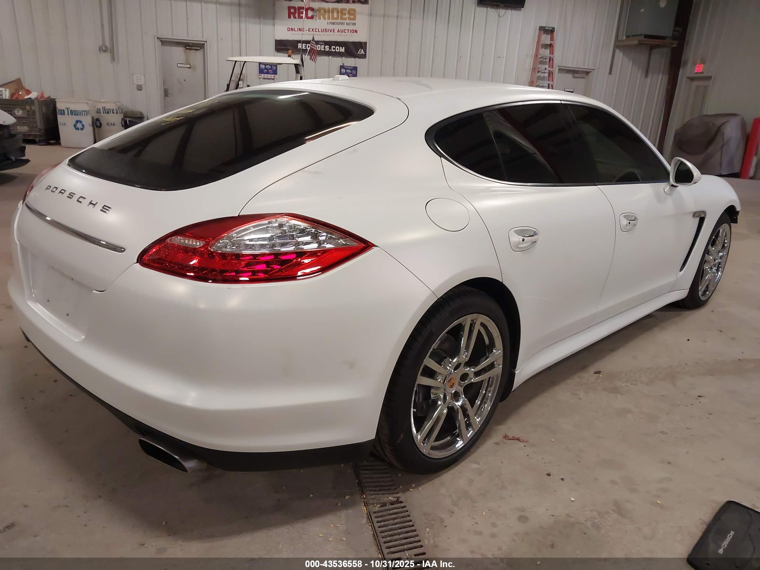 PORSCHE PANAMERA image 4