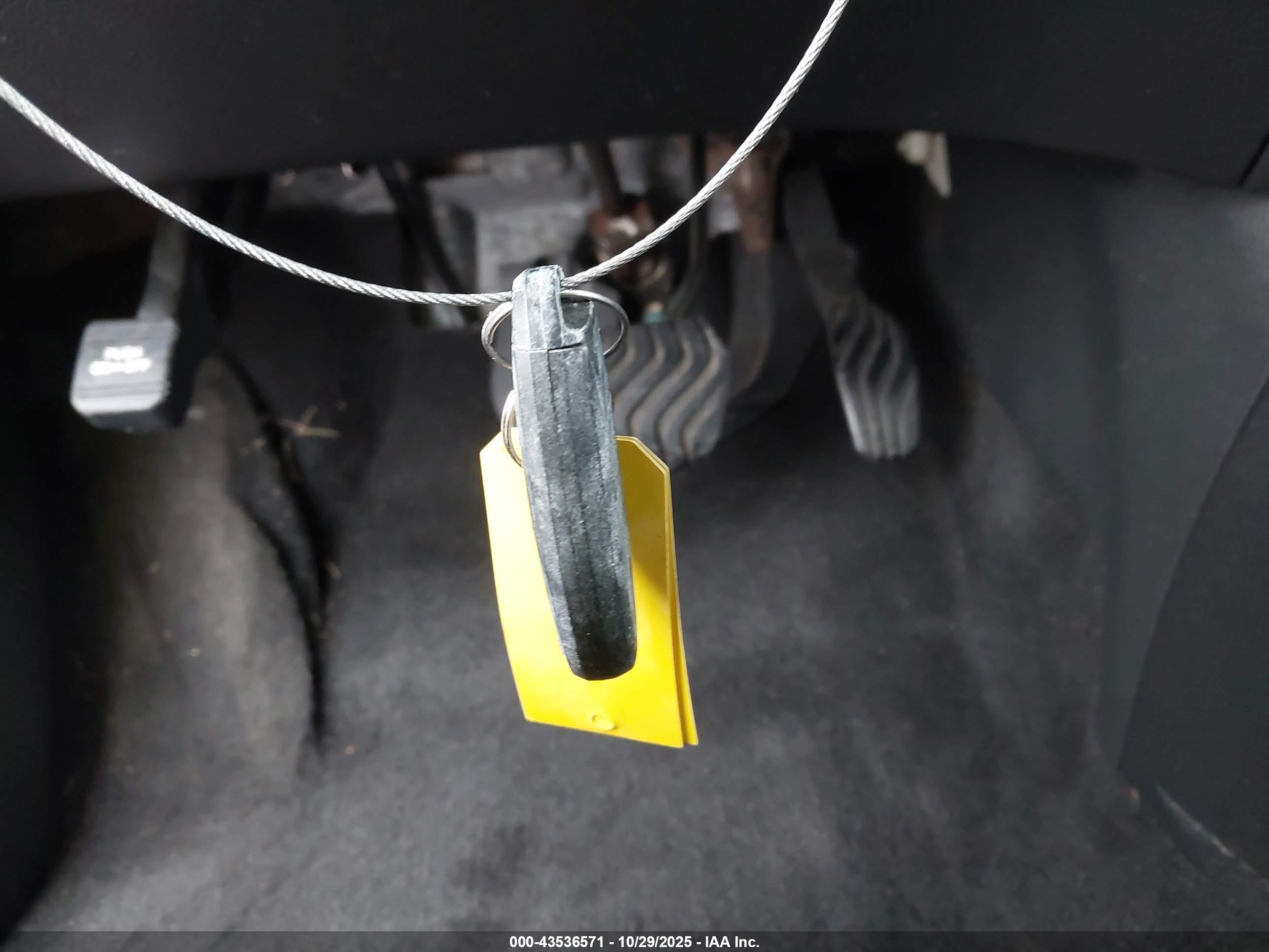 NISSAN ROGUE image 11