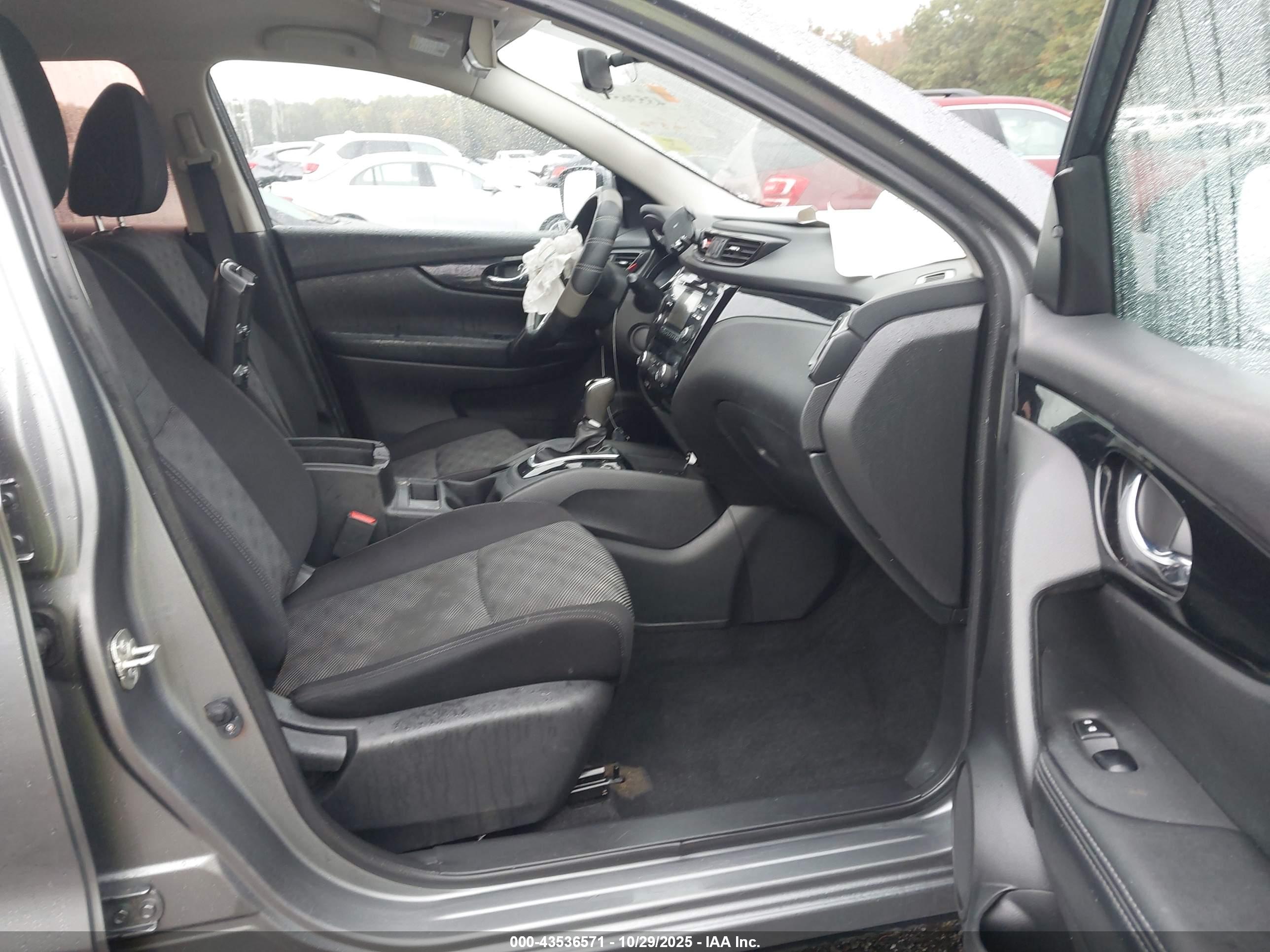 NISSAN ROGUE image 5