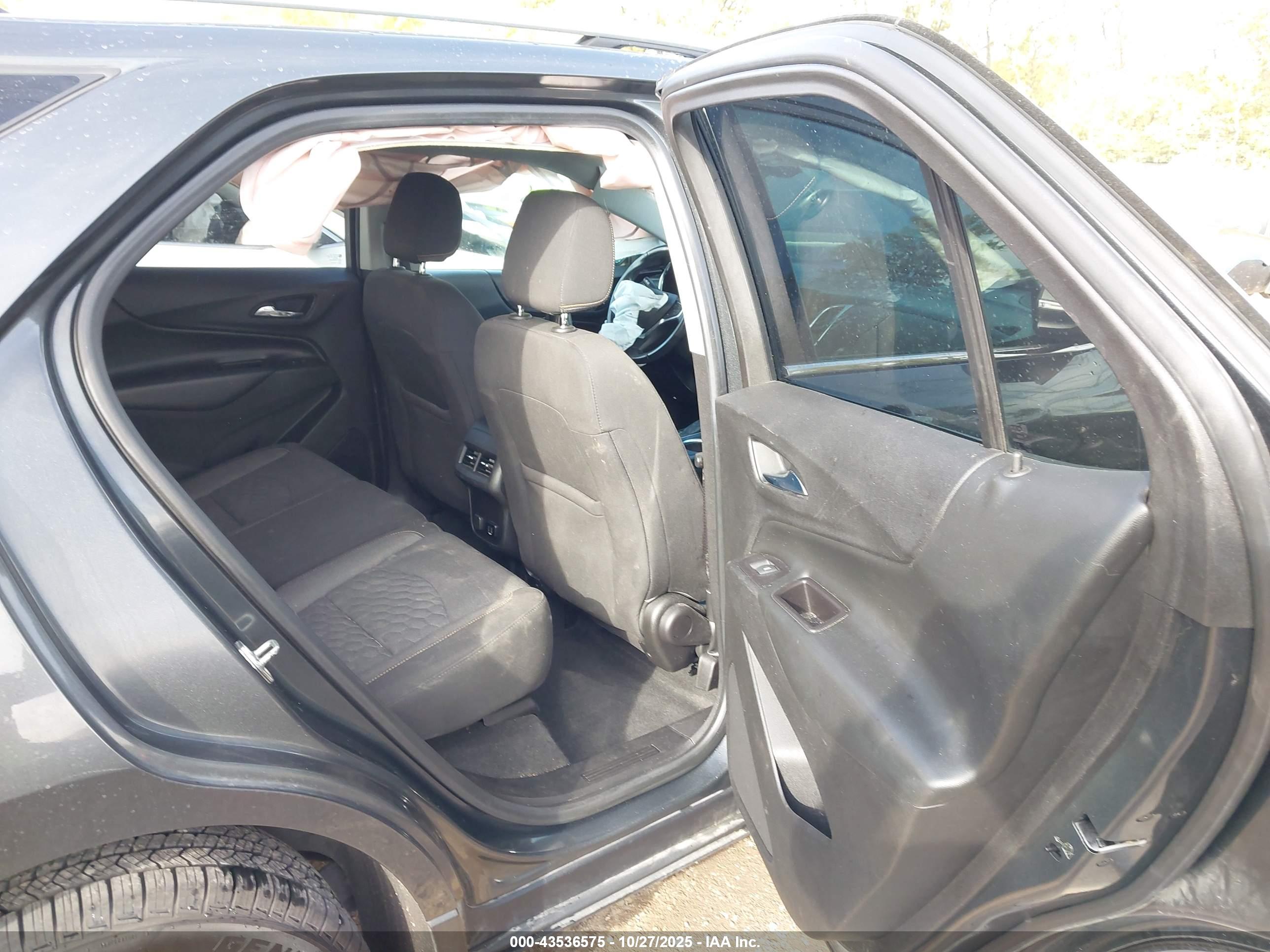 CHEVROLET EQUINOX image 8