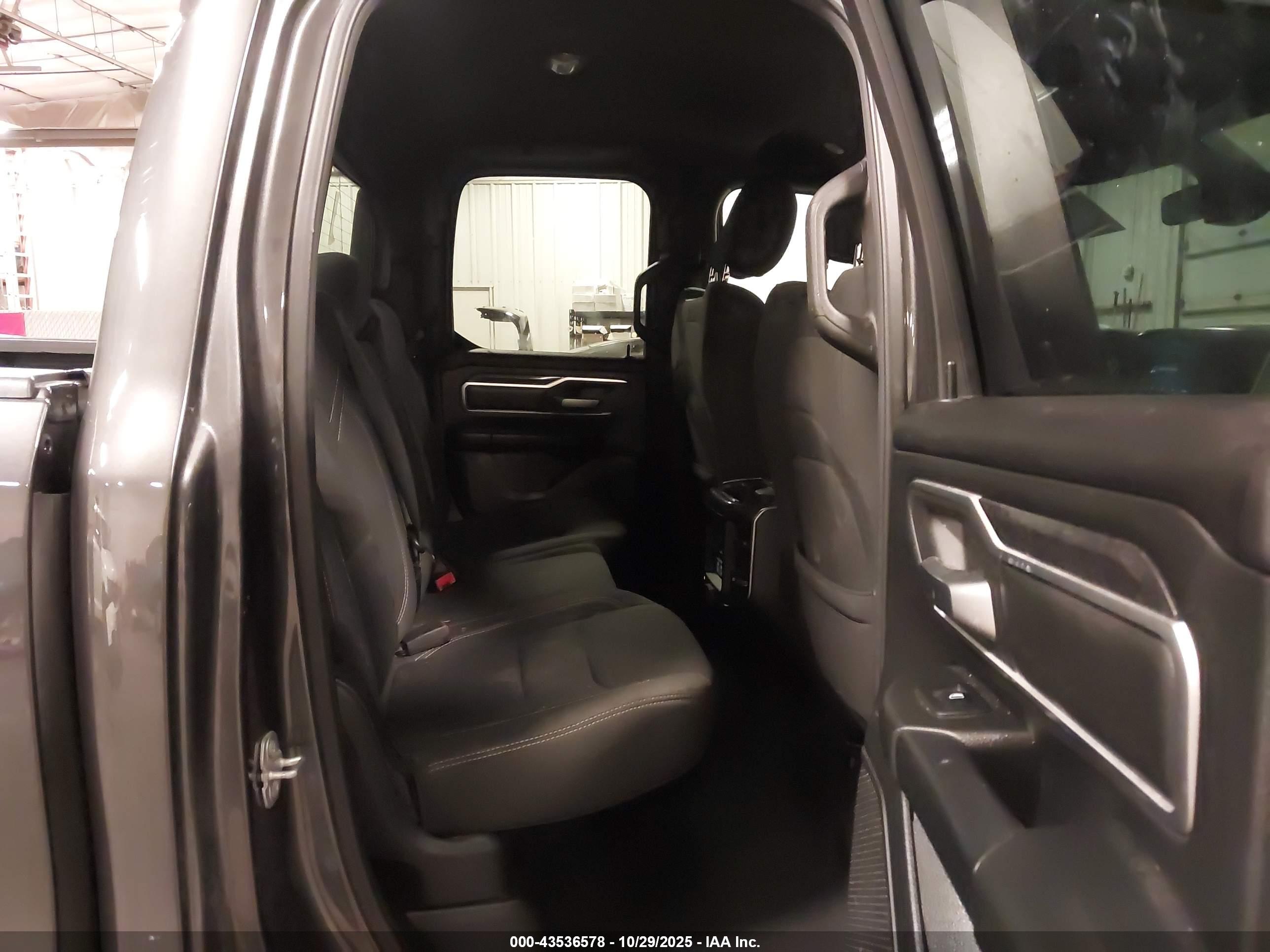 RAM 1500 image 8