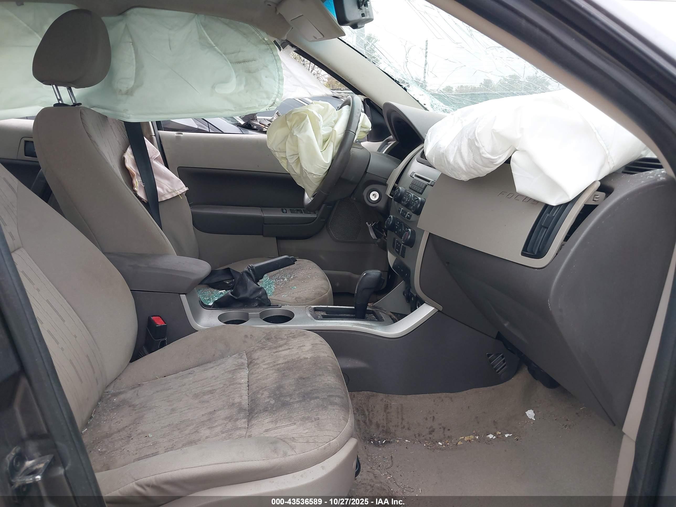 FORD FOCUS image 5