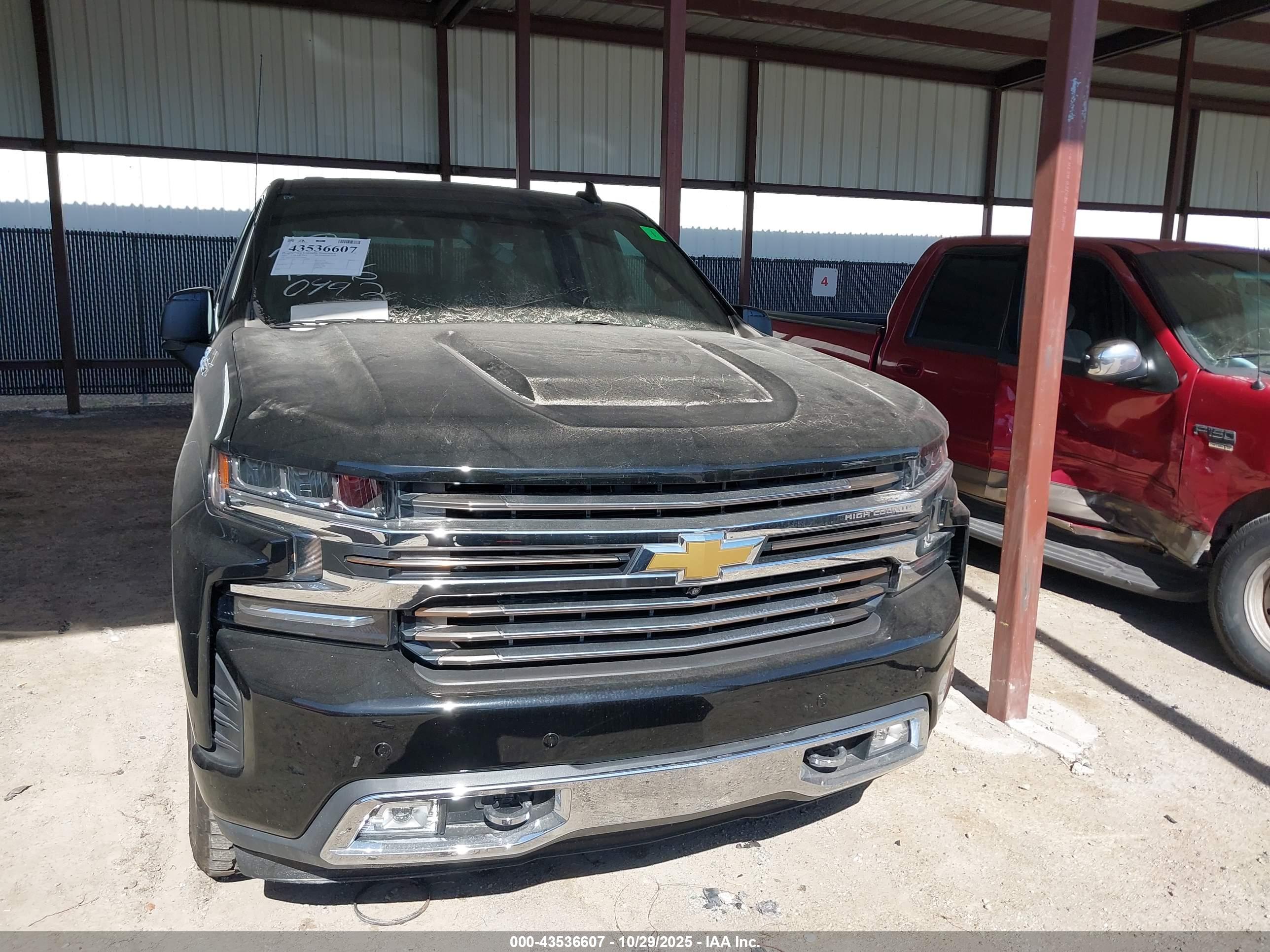 CHEVROLET SILVERADO image 6