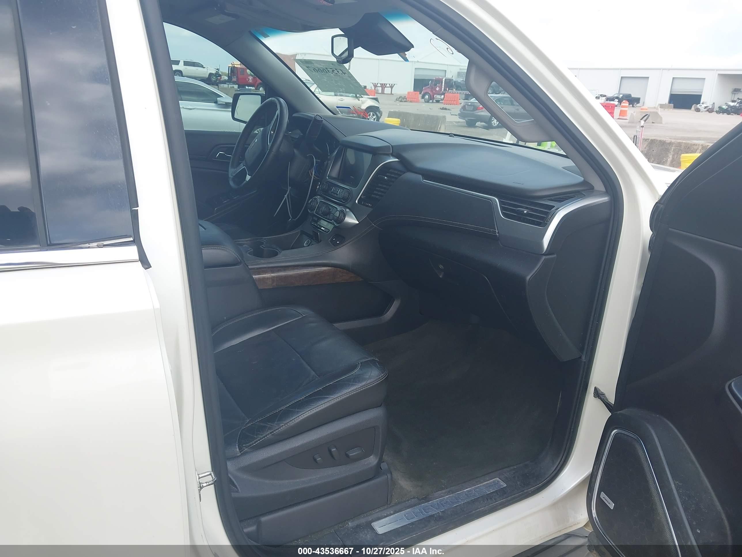 CHEVROLET TAHOE image 5