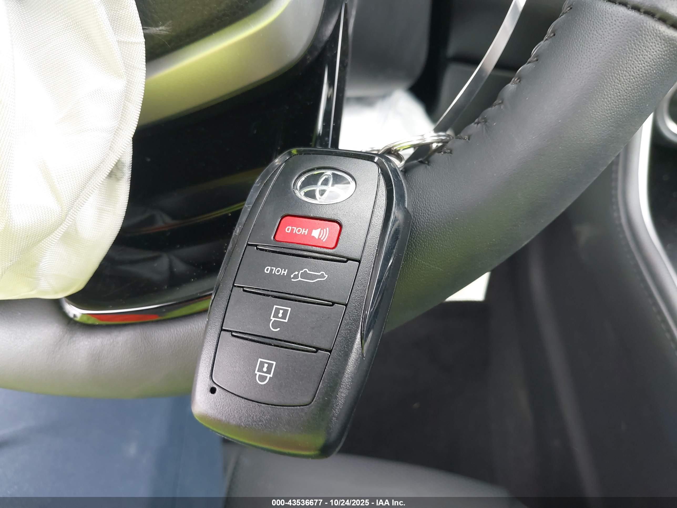 TOYOTA GRAND image 11