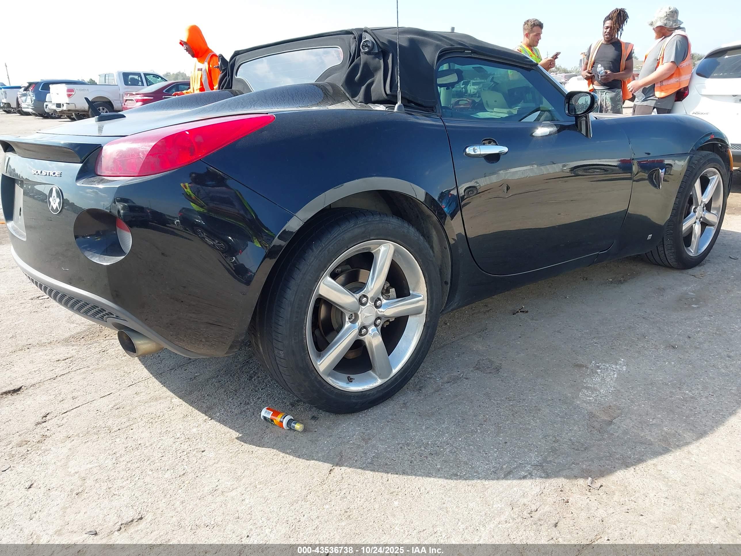 PONTIAC SOLSTICE image 4
