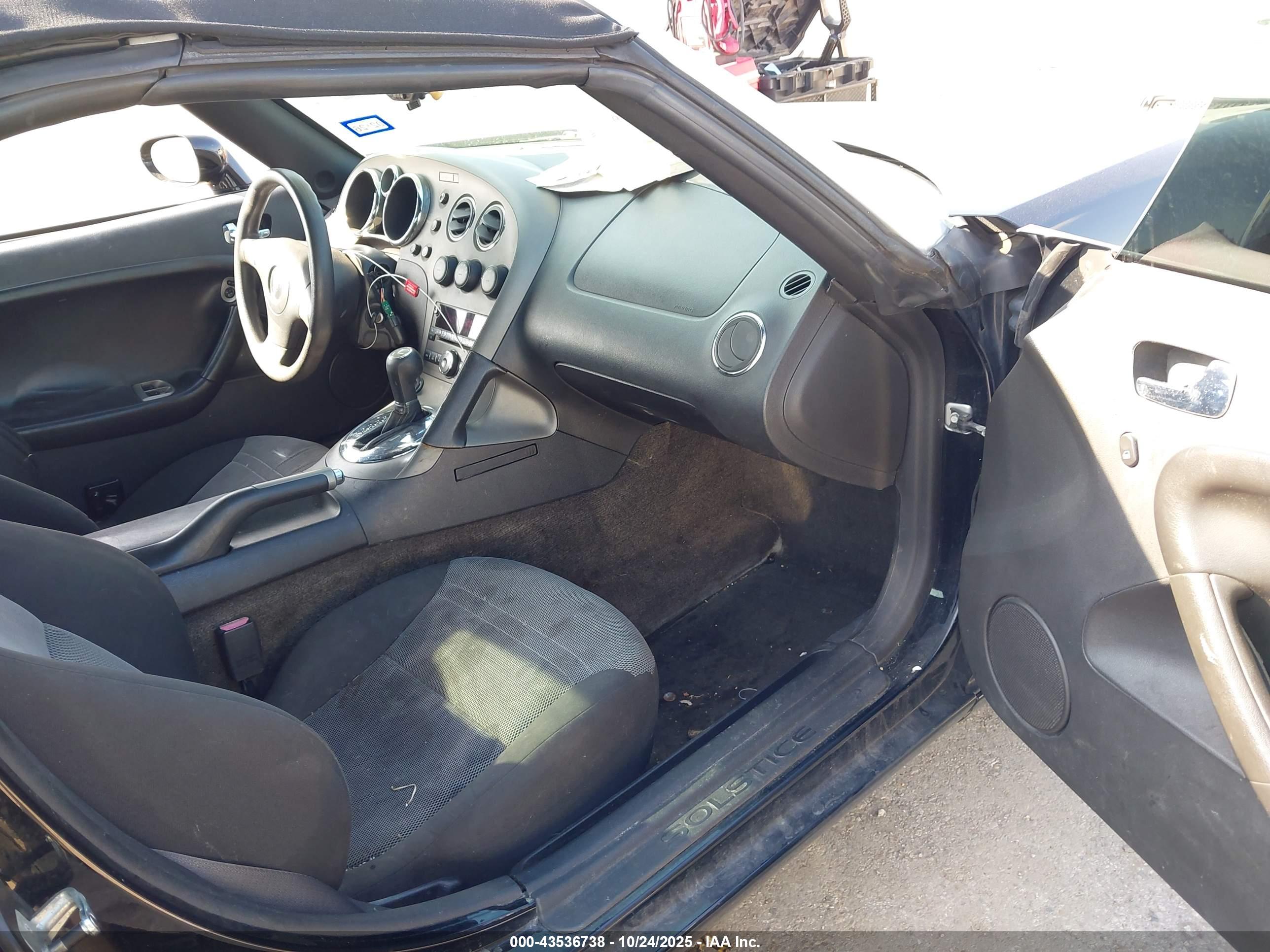 PONTIAC SOLSTICE image 5