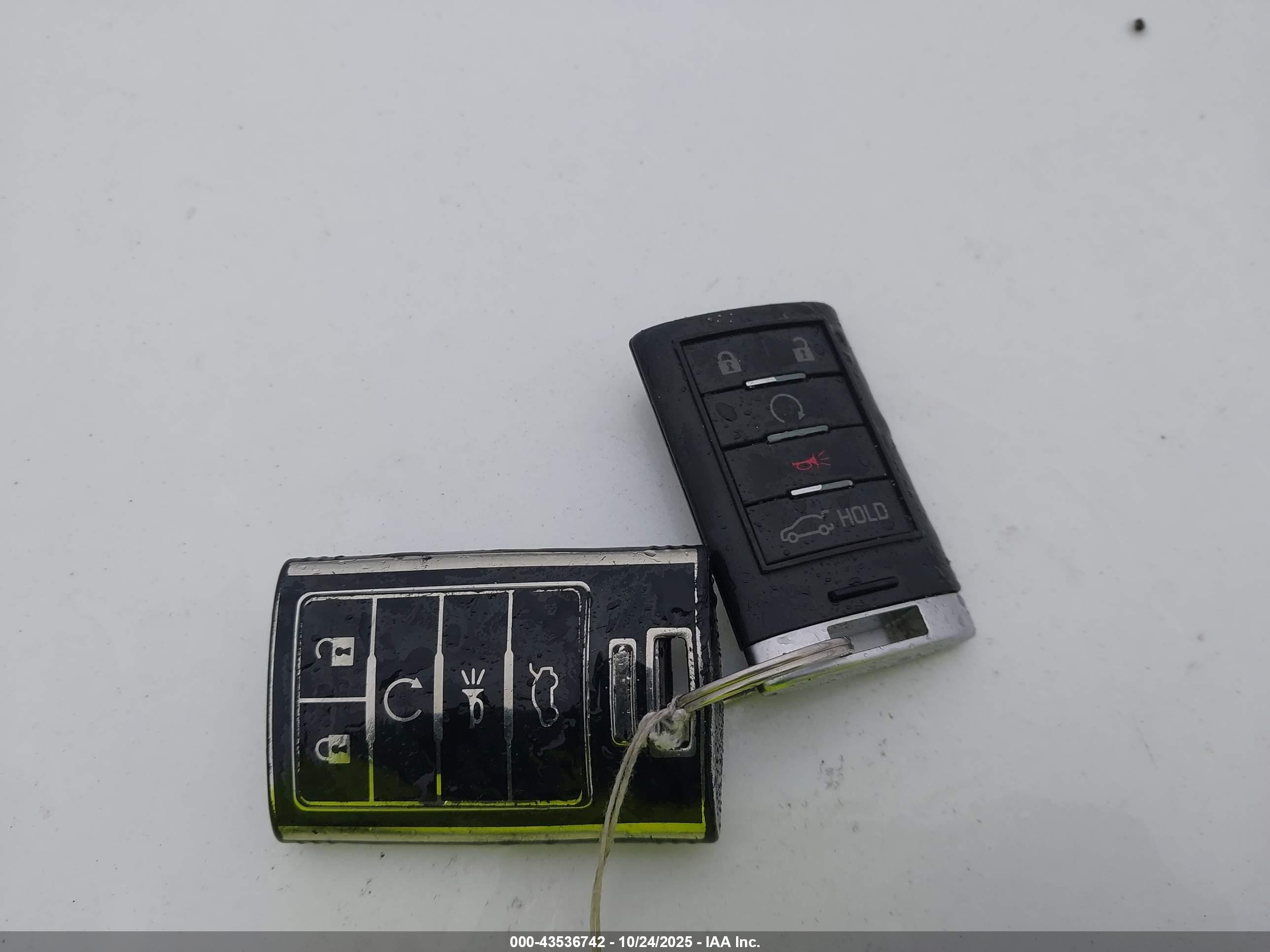 CADILLAC XTS image 11